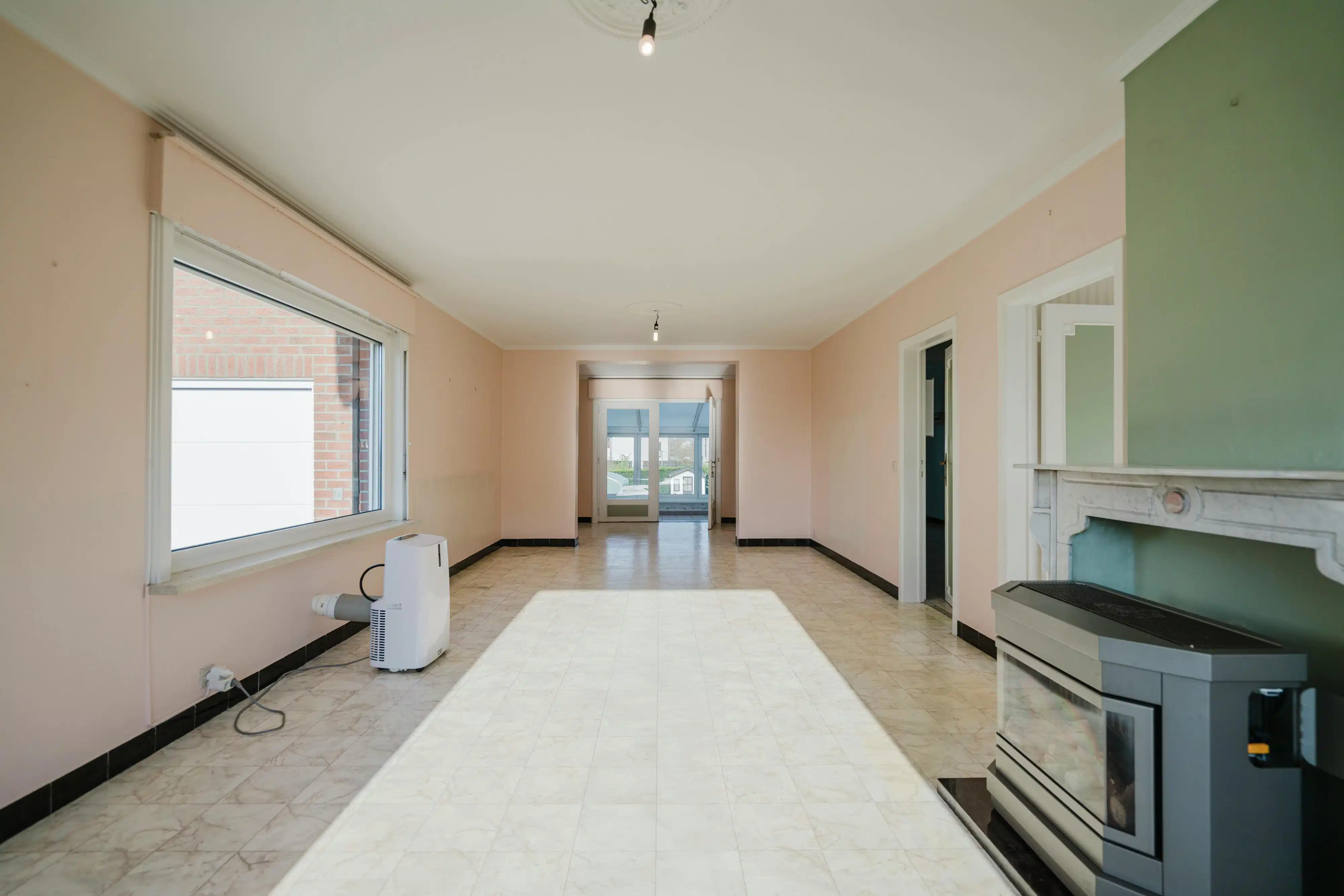 Te renoveren huis te koop met grote tuin, 3 slpk en garage foto 7