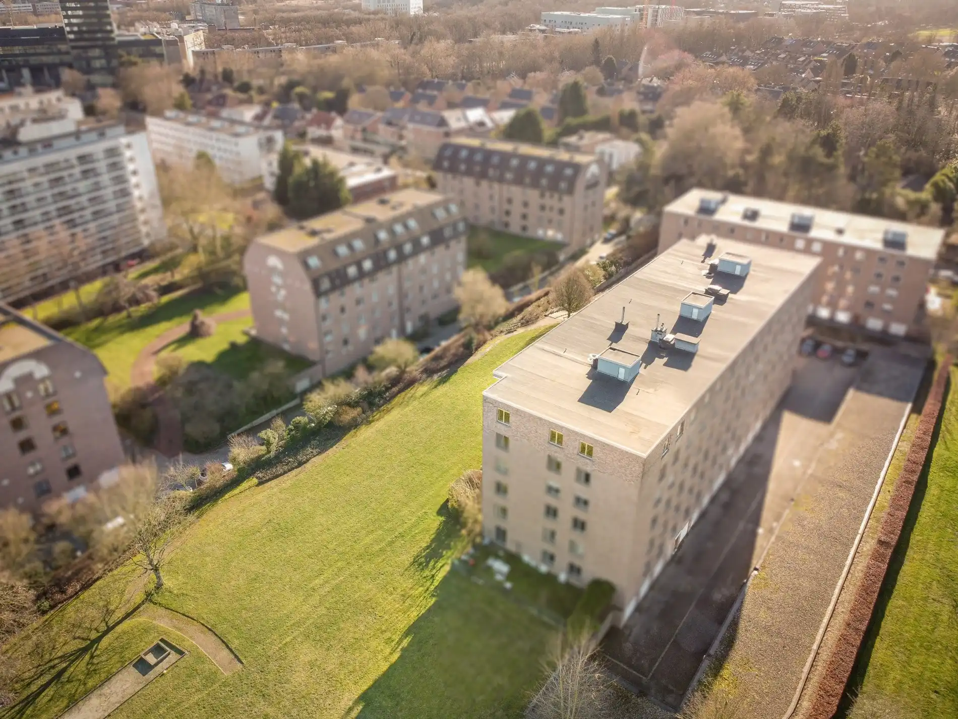 Lichtrijk appartement met panoramisch zicht foto 12