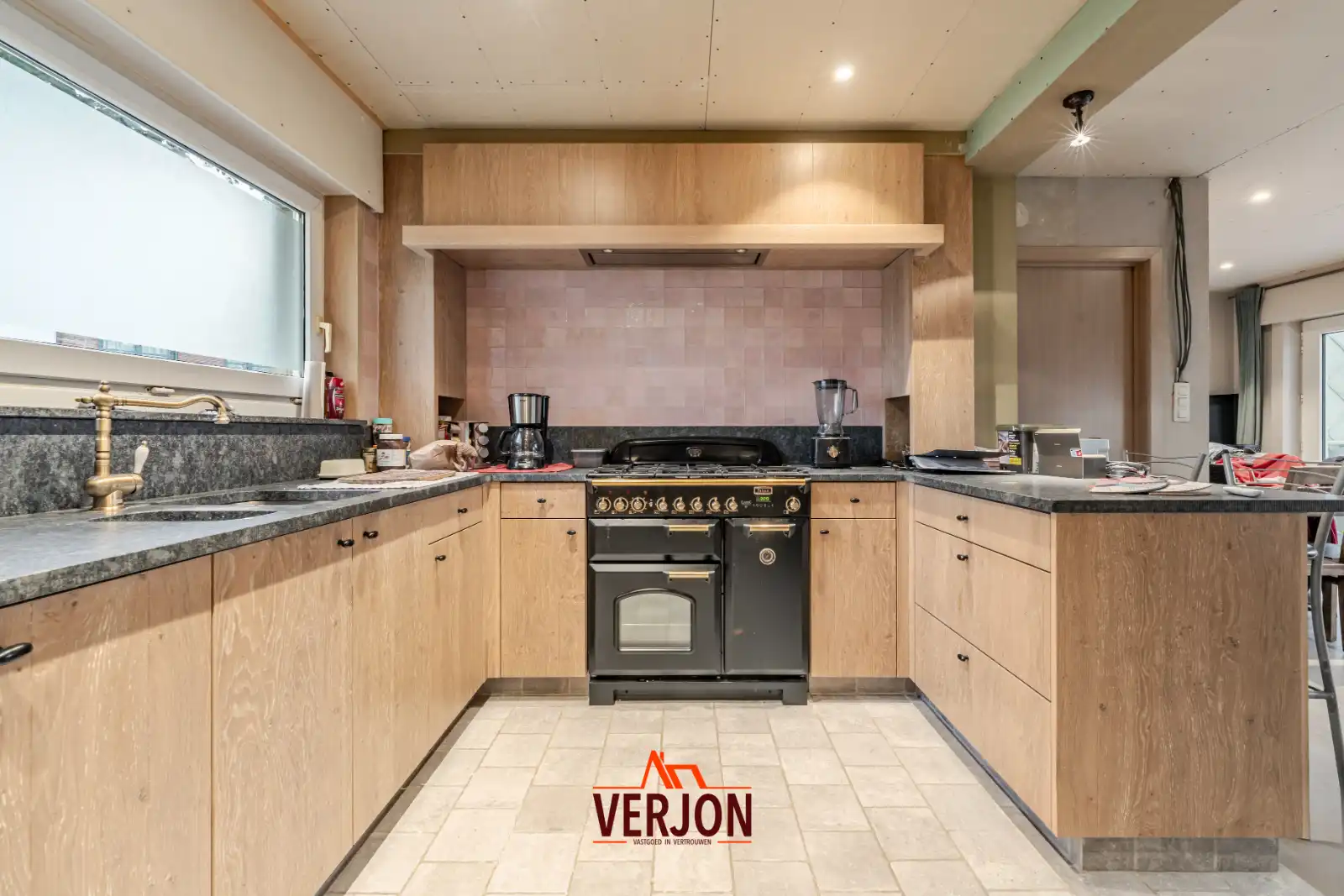 Woning met 3 slaapkamers op rustige locatie foto 6