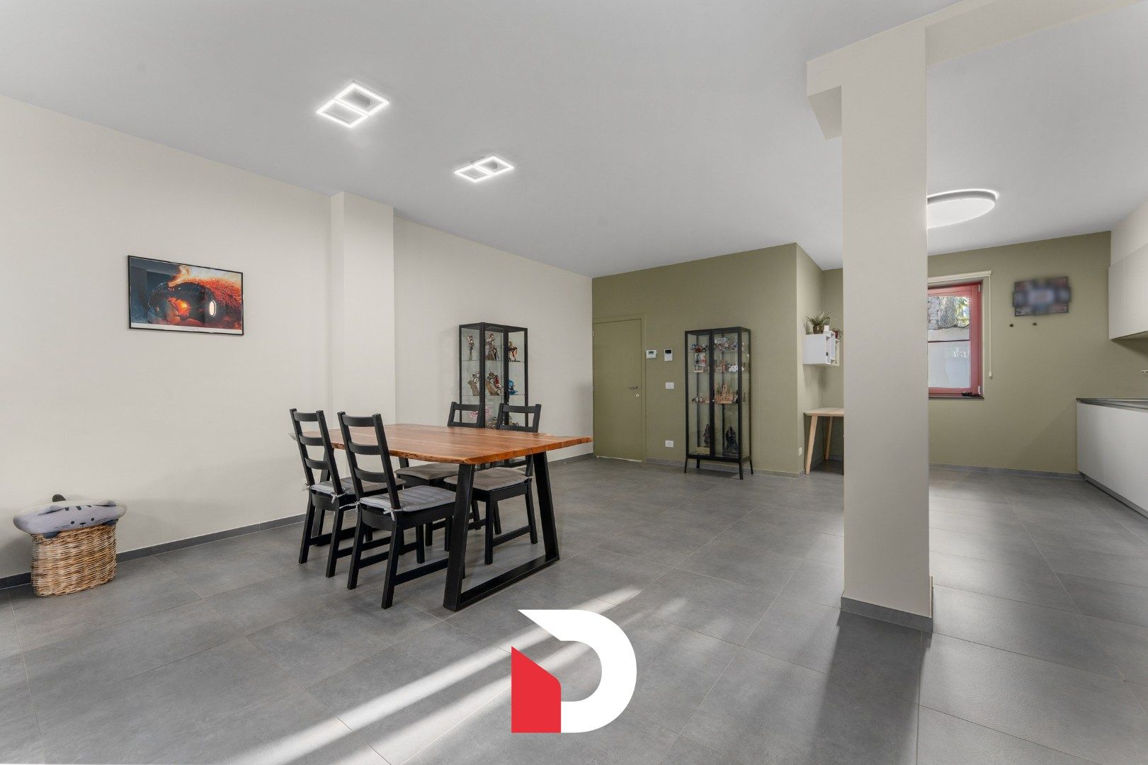 Schitterende stadswoning  in hartje Brugge gelegen op een afgesloten en verdoken binnenplaats. foto 4