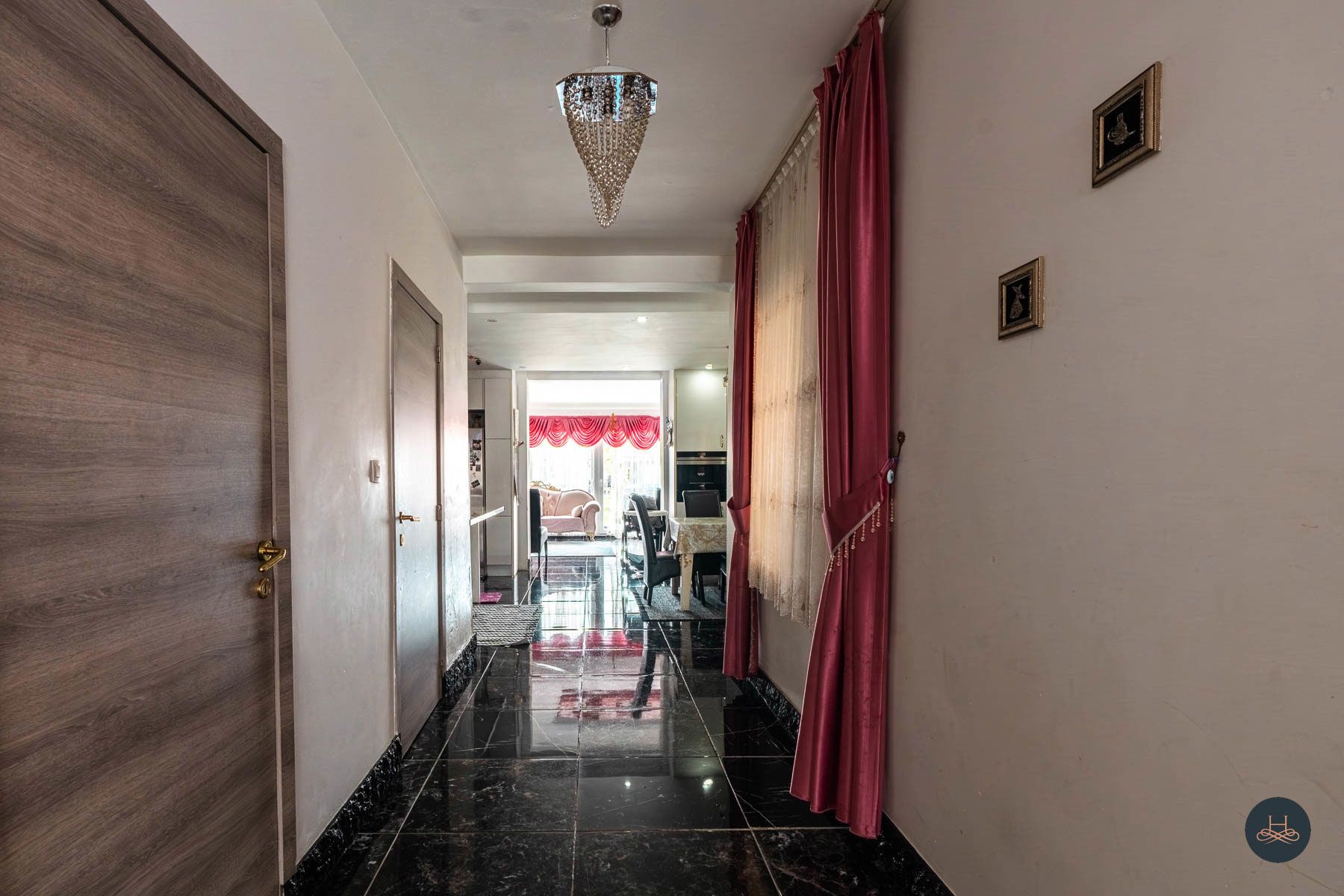 Comfortabele ruime gezinswoning met strategische ligging foto 10