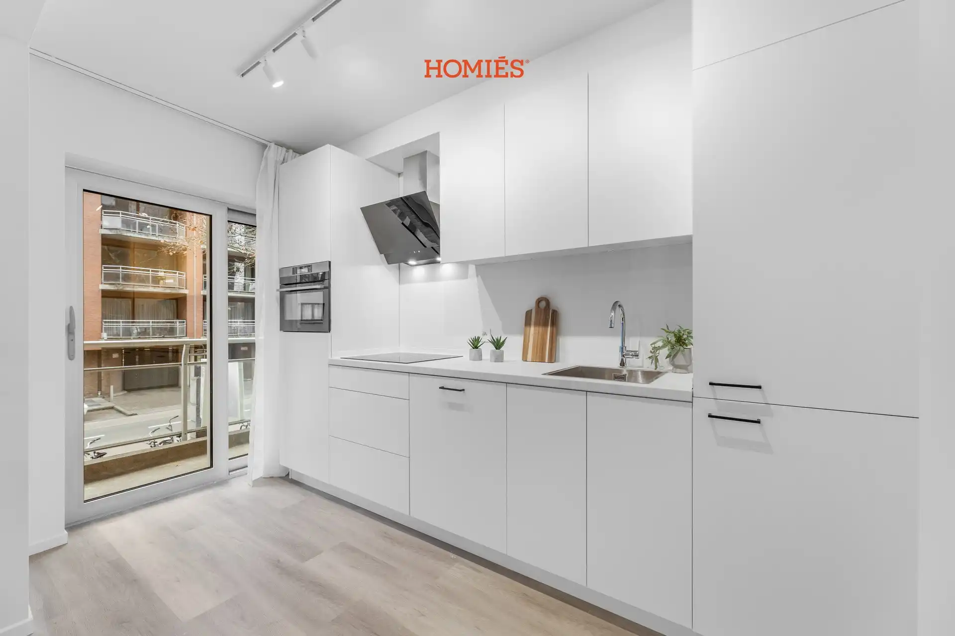 Volledig gerenoveerd 1-slpk app met twee terassen foto 4