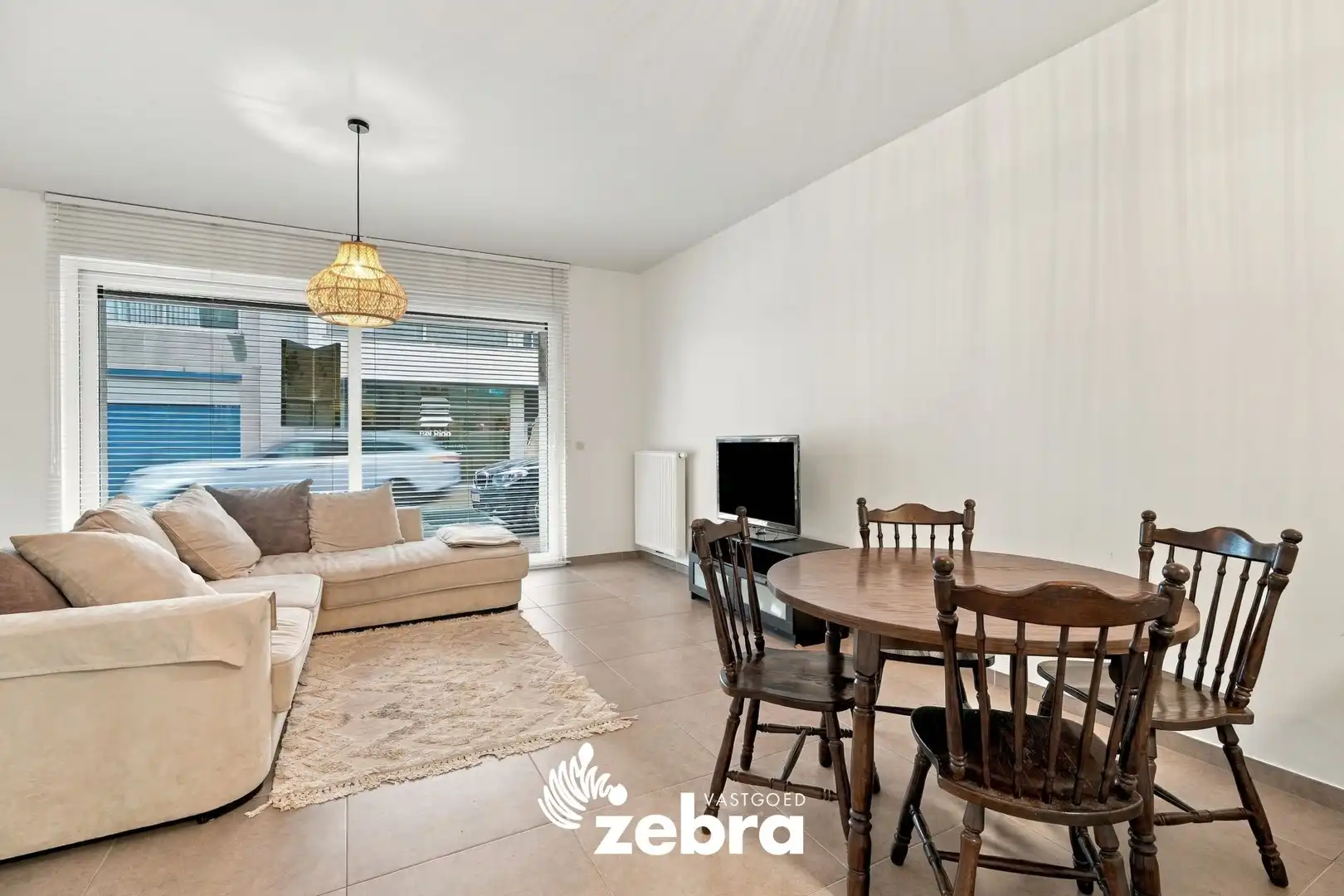 Instapklaar gelijkvloers appartement met private tuin en garage op toplocatie in Roeselare! foto 4