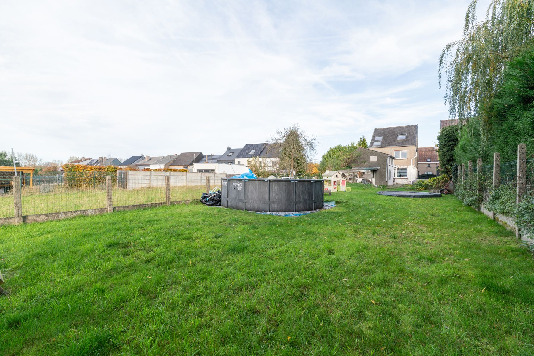 TE KOOP - deels gerenoveerde woning met 4 slaapkamers foto 18