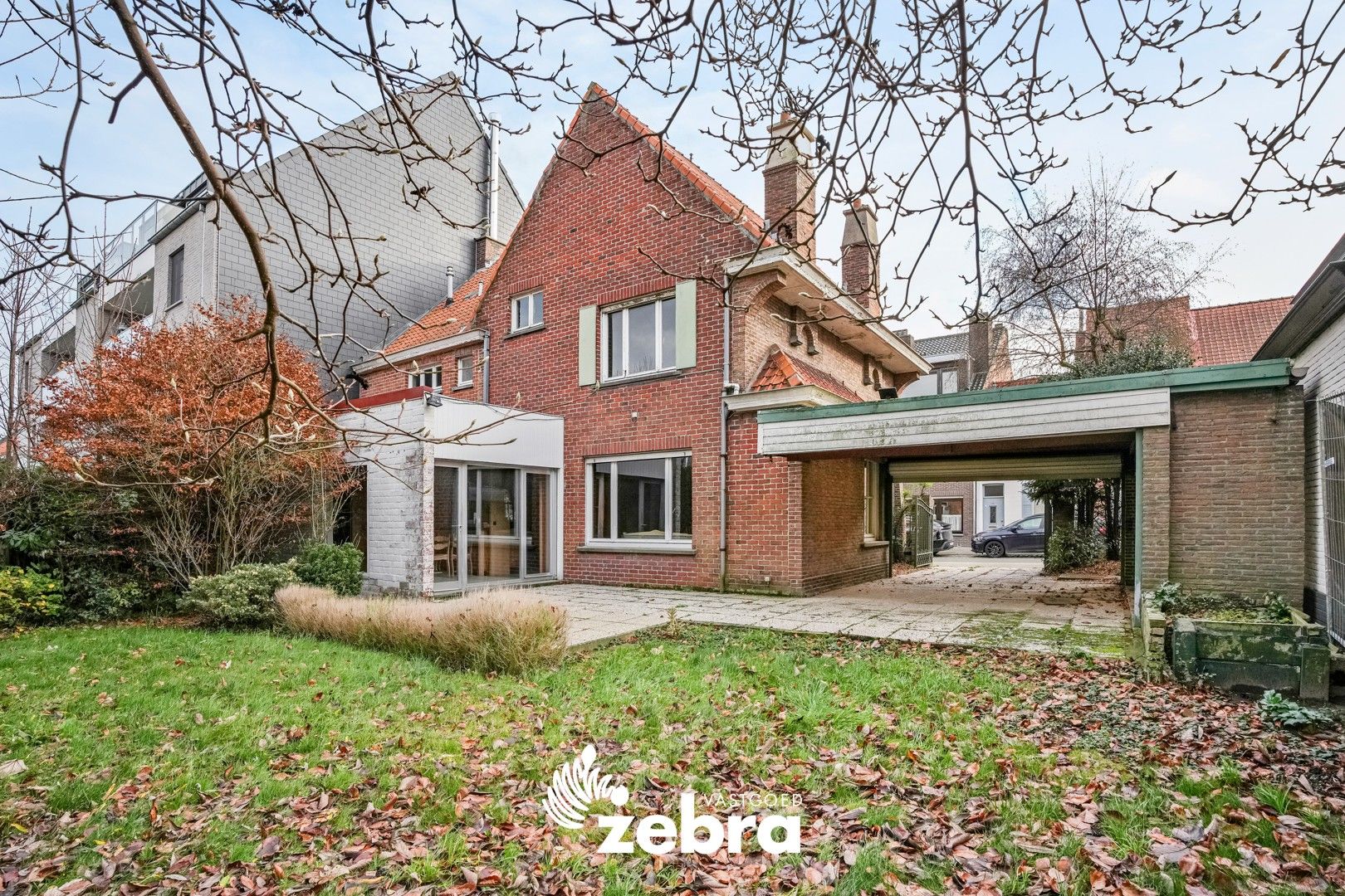 Statige woning met 4 slaapkamers en veel potentieel te centrum Tielt! foto 24