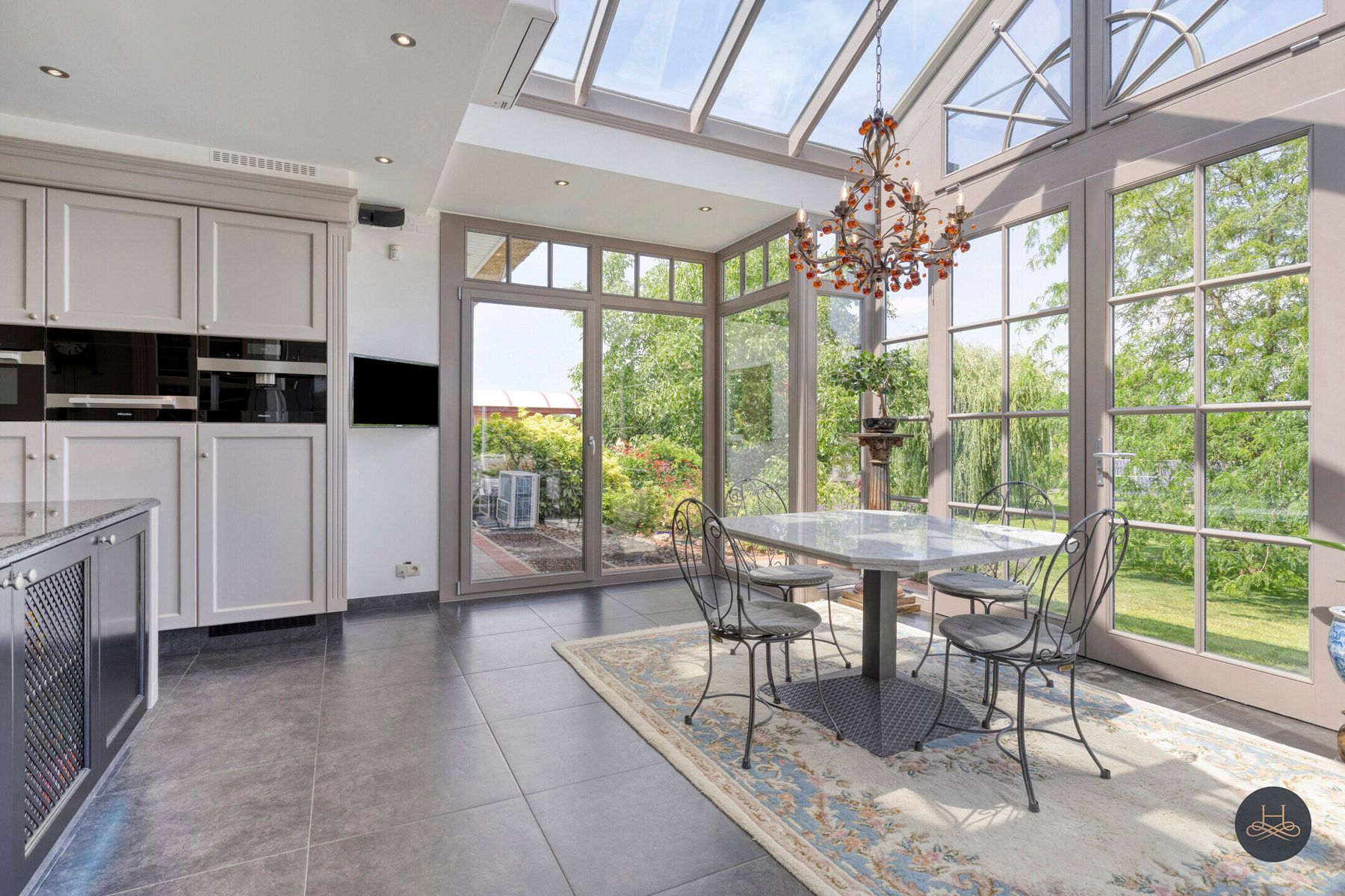 Charmante villa met open uitzicht en zwemvijver foto 11