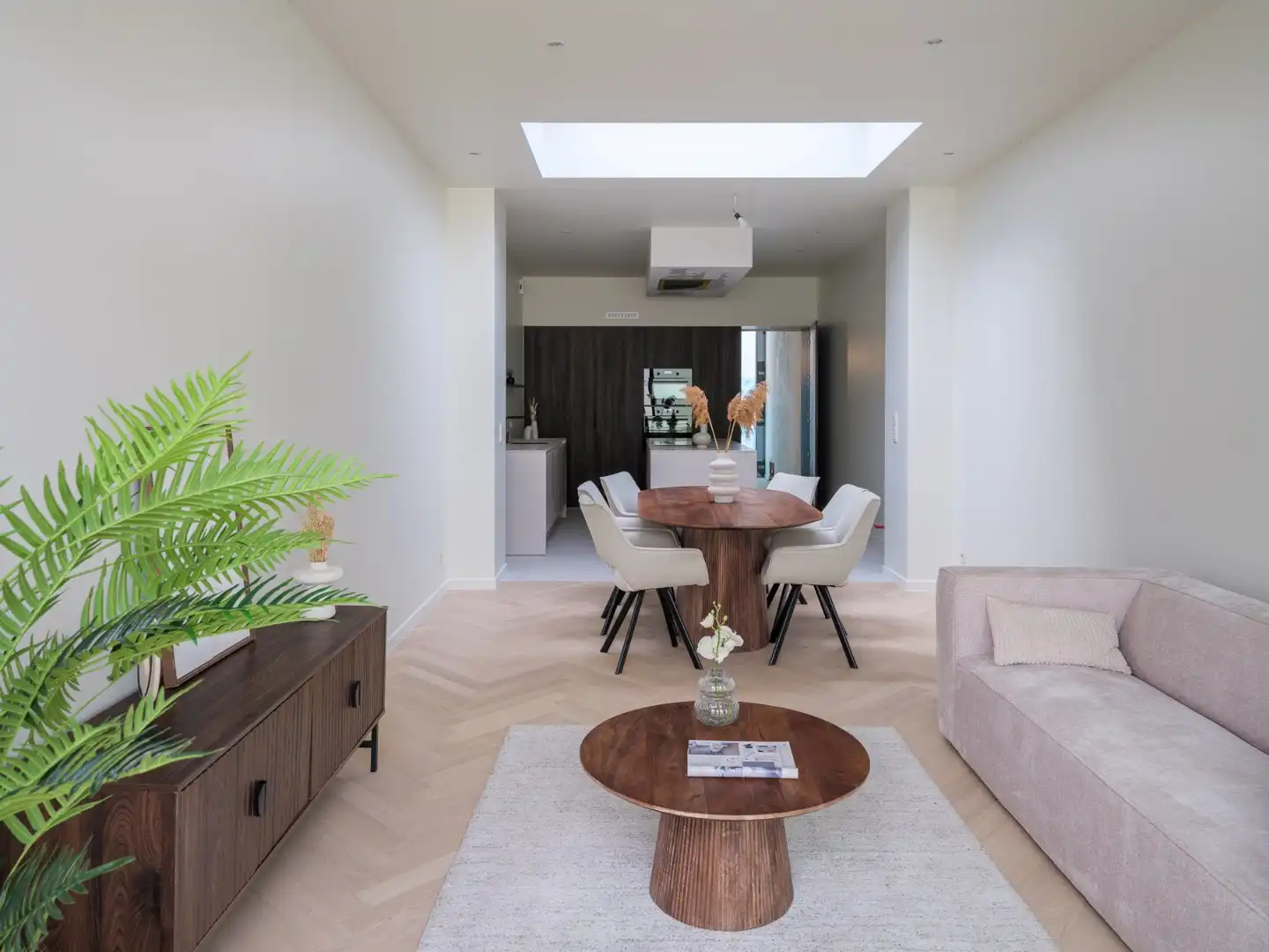 Instapklare, hoogwaardig gerenoveerde woning met stadstuin in Ledeberg foto 3