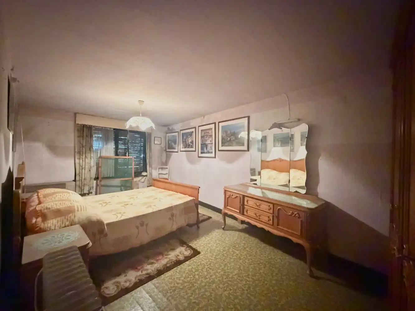 Uniek pand voor grondige renovatie in hartje Torhout foto 9