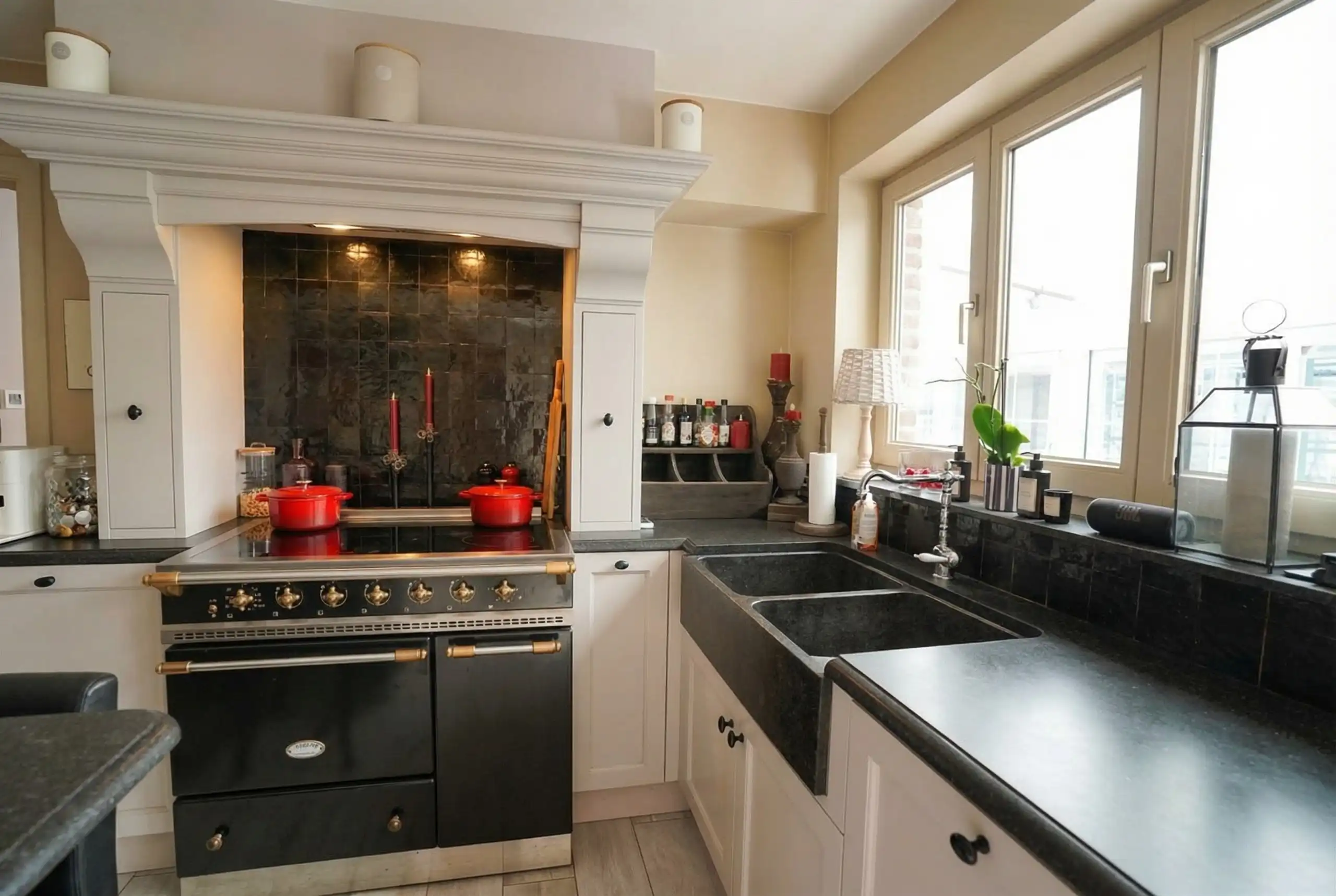 First Sale: vr 24/4 (16.00-20.00) & za 25/4 (9.00 - 17.00) foto 13