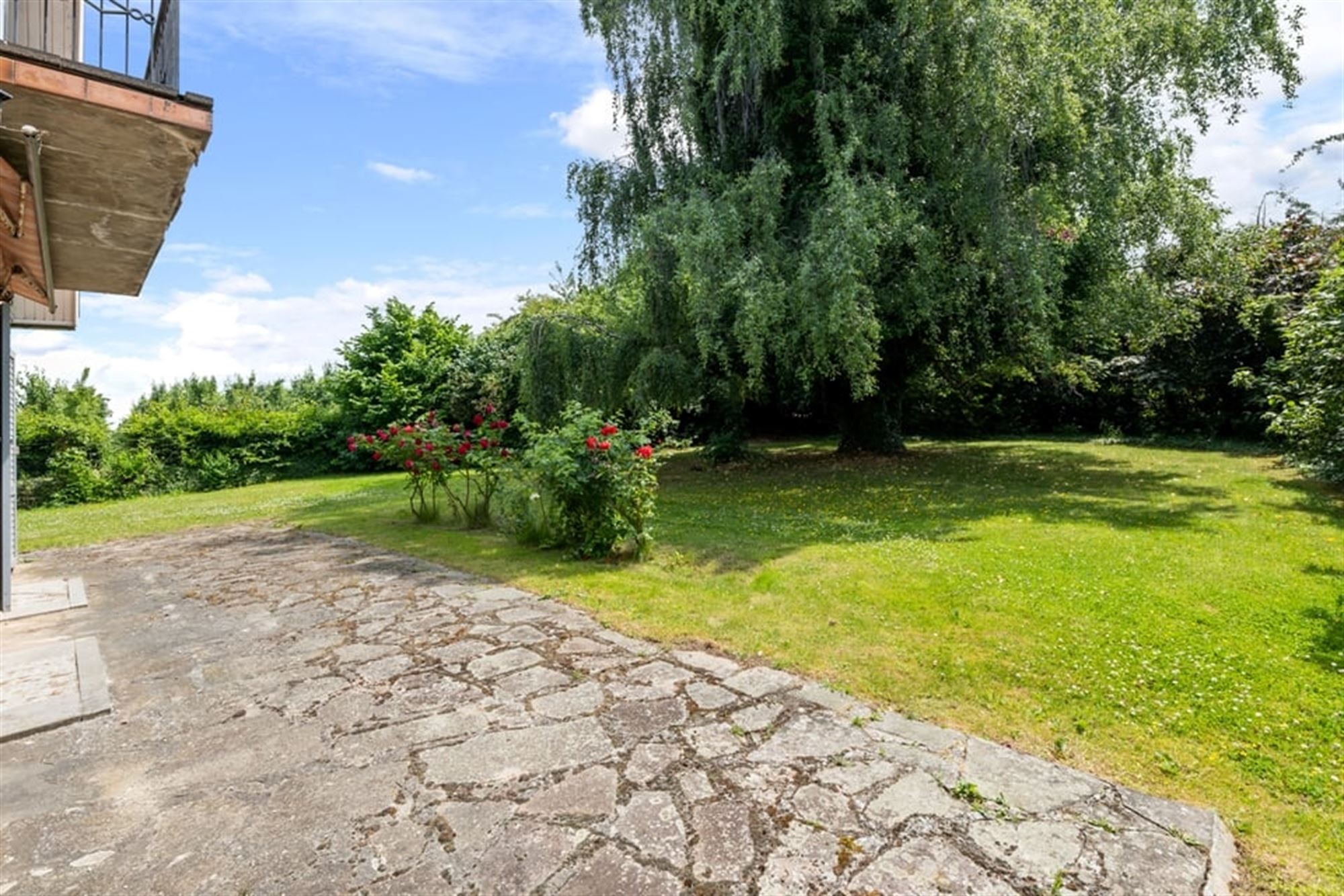 RUIME VILLA MET PRACHTIG UITZICHT EN ENORM VEEL POTENTIEEL IN JEUK  foto 29