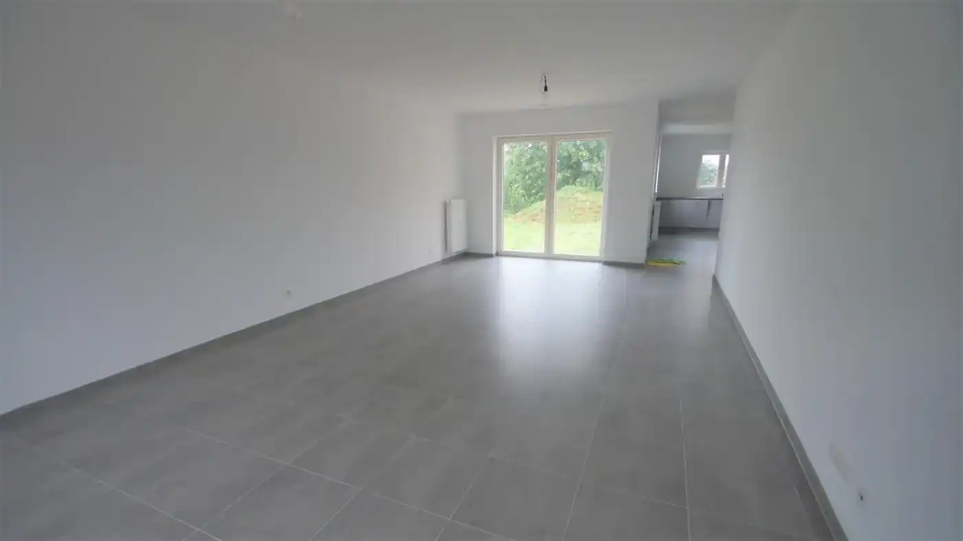 Zeer recente woning met 3 ruime slpks, tuin en terras foto 2
