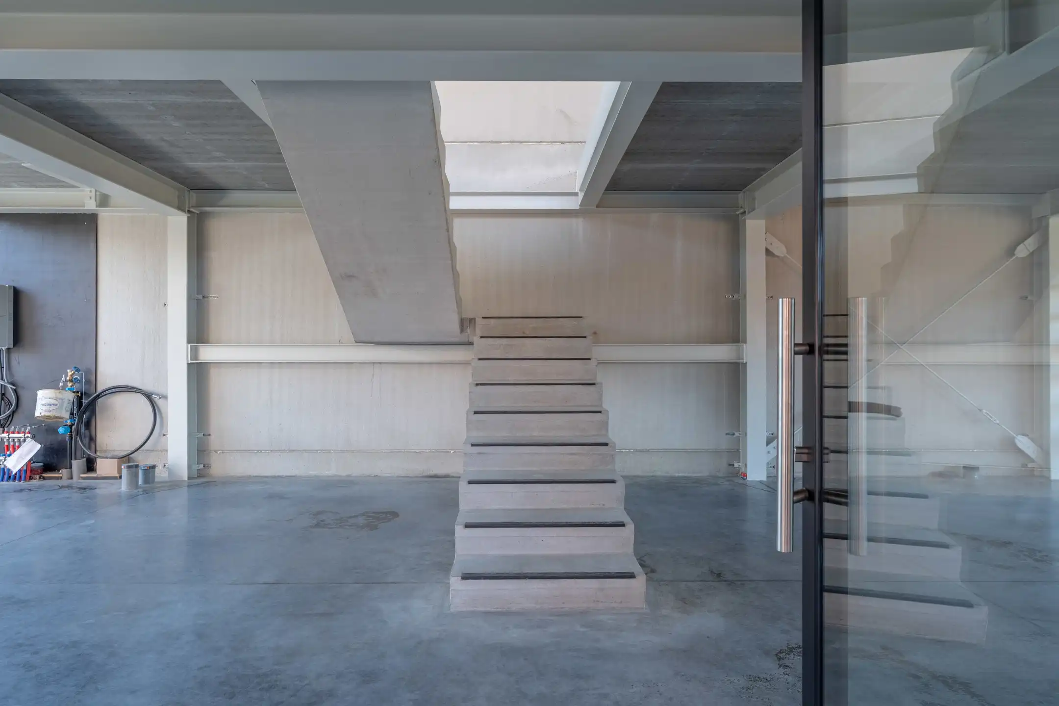 Nieuw handelspand van 245 m² met 5 pp op perceel van 605 m² foto 10