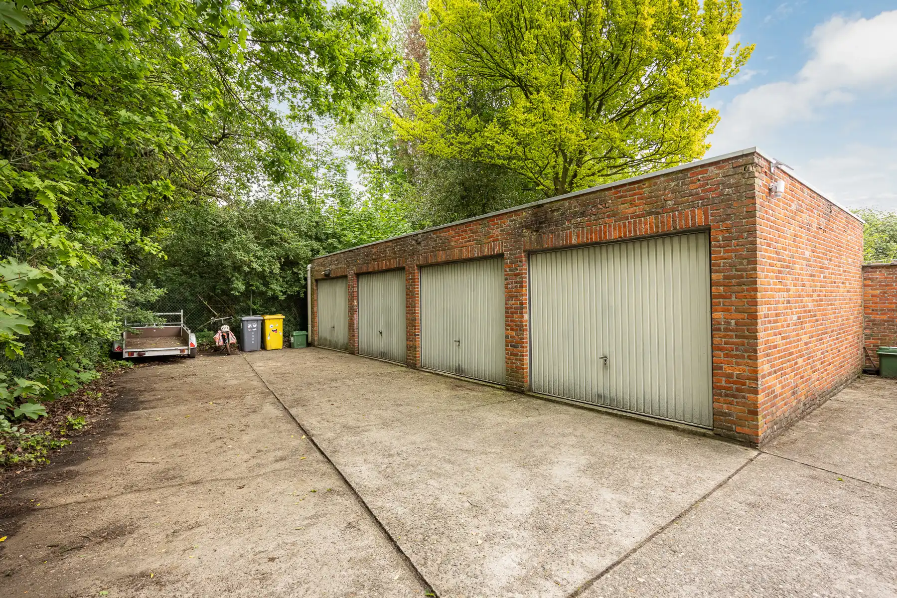 Gelijkvloers 3-slaapkamerappartement met garage en autostaanplaats. foto 14