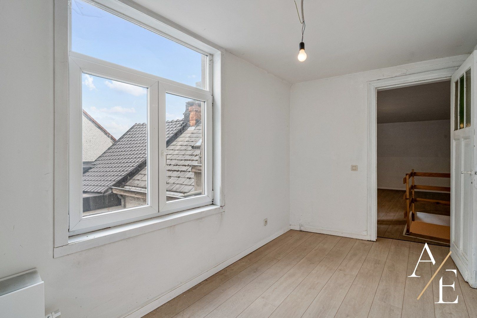 WETTEREN - Karaktervolle rijwoning te Wetteren centrum! foto 5