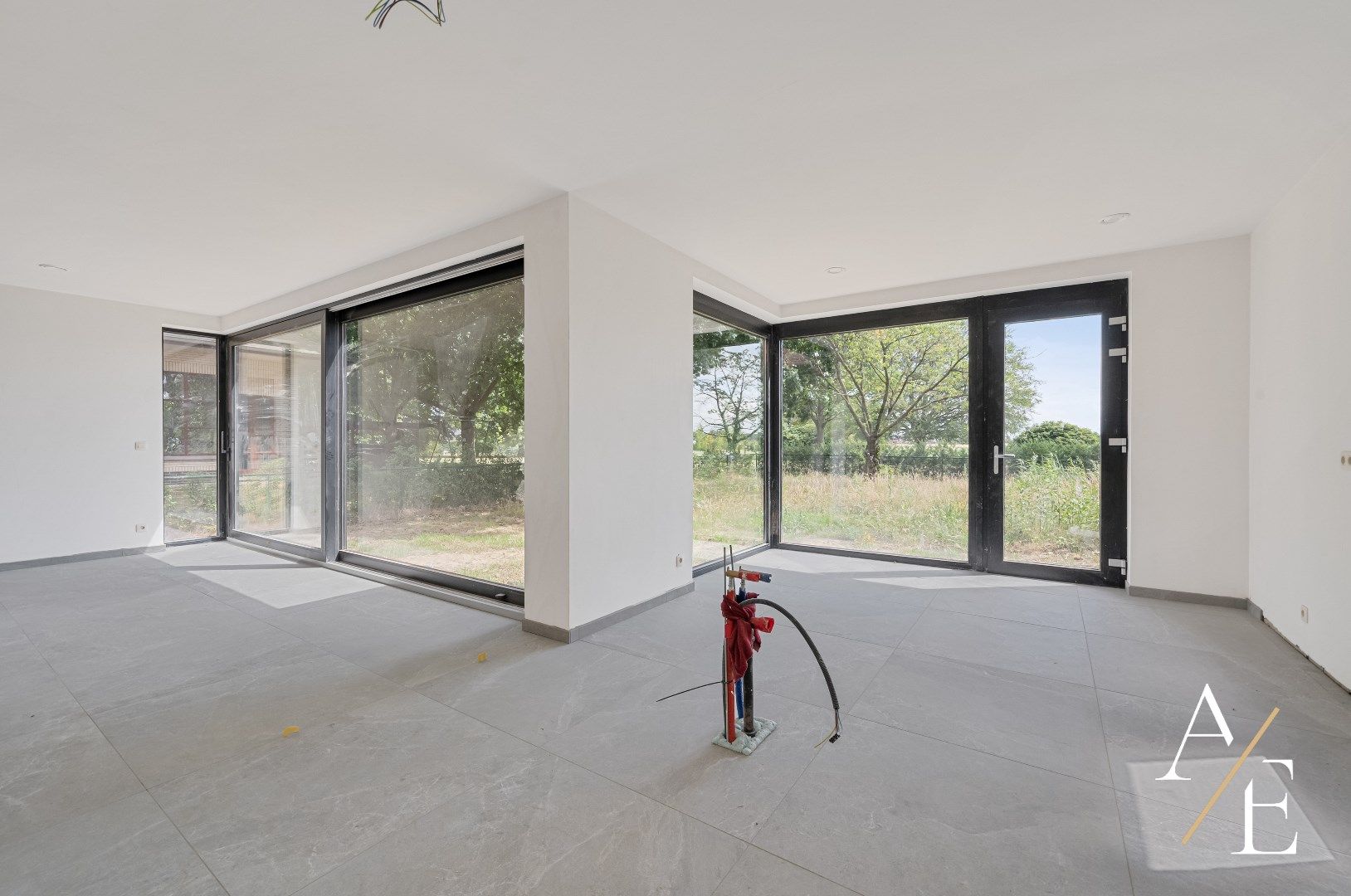 WICHELEN - Nieuwbouwwoning met grote tuin! (bijna afgewerkt)! foto {{pictureIndex}}