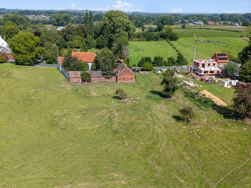 Te renoveren en te verbouwen authentieke vierkantshoeve uit de 18e eeuw foto 5