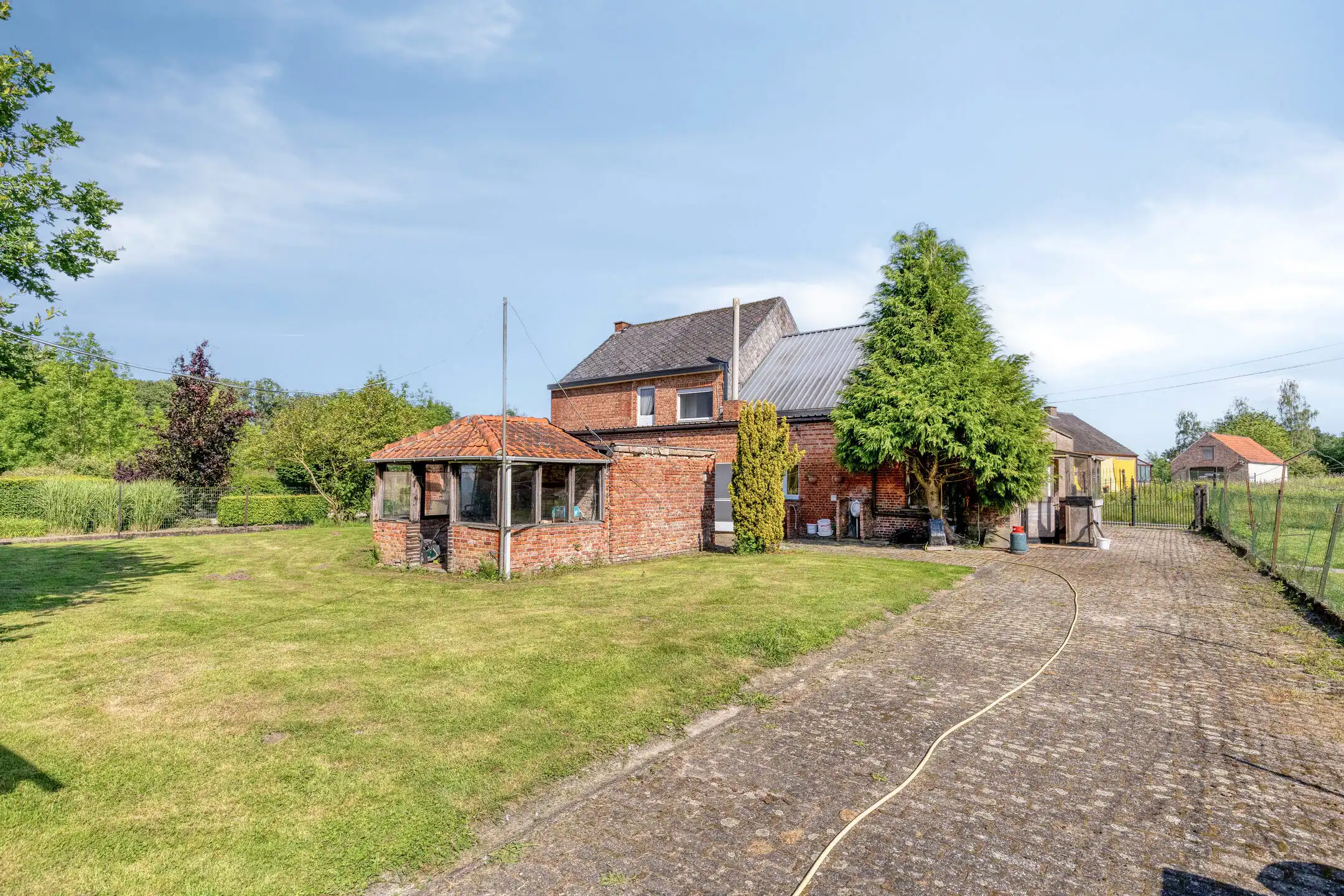 Uniek gelegen, zeer ruime woning op 70 are in Begijnendijk foto 16