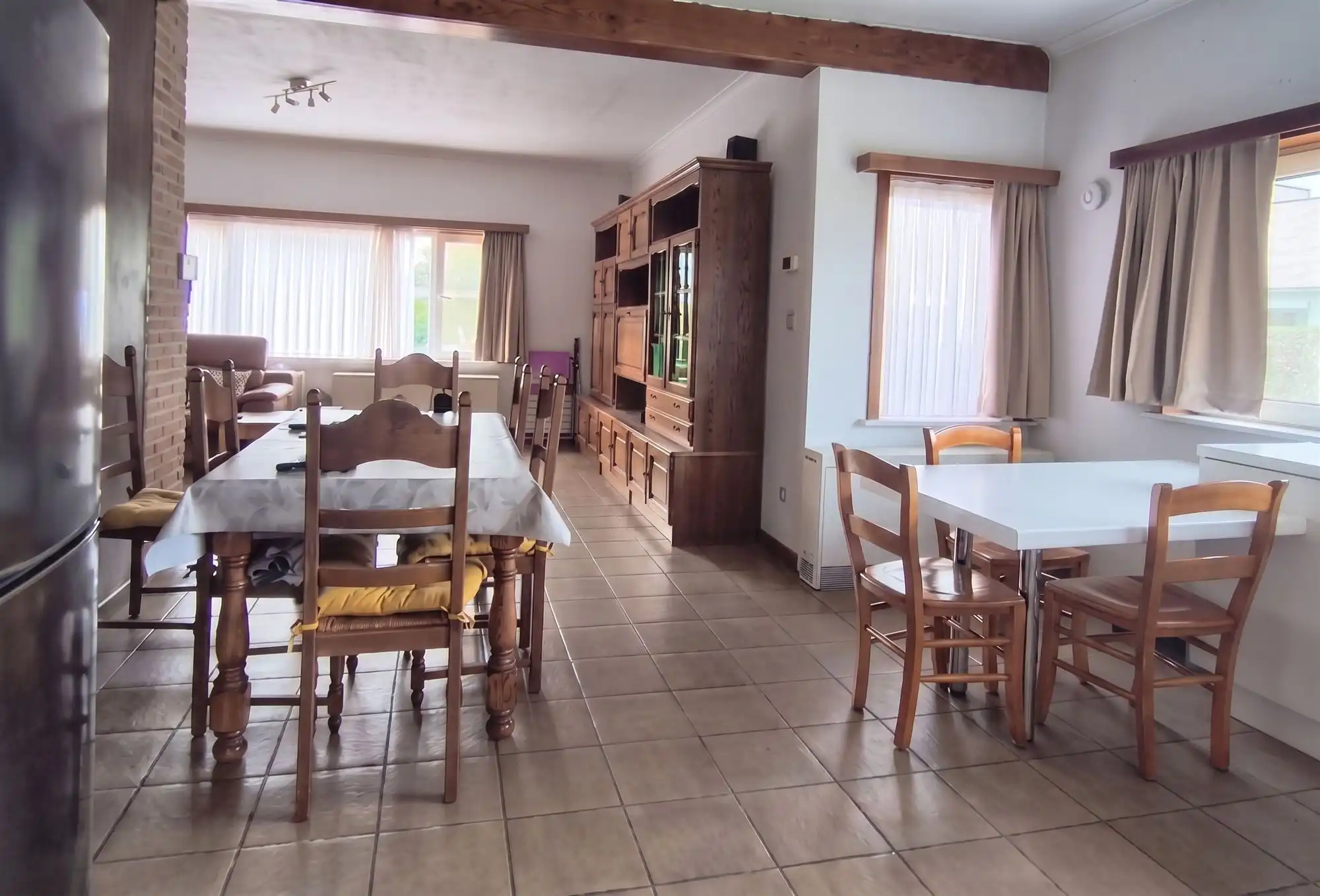 Landelijk woonhuis met 2 slaapkamers, grote tuin en carport/berging foto 6