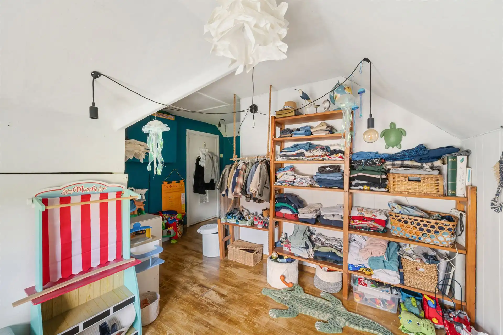 Bel-etagewoning met 3 slpk, garage en tuin in Vloesberg foto 18