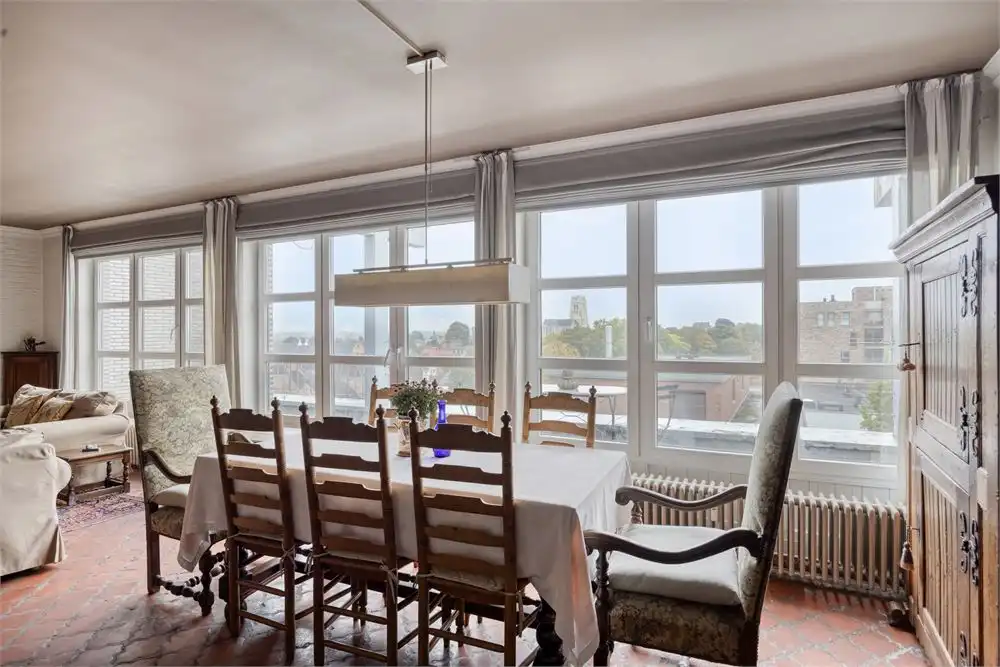 Riant appartement aan de stadsrand foto 14