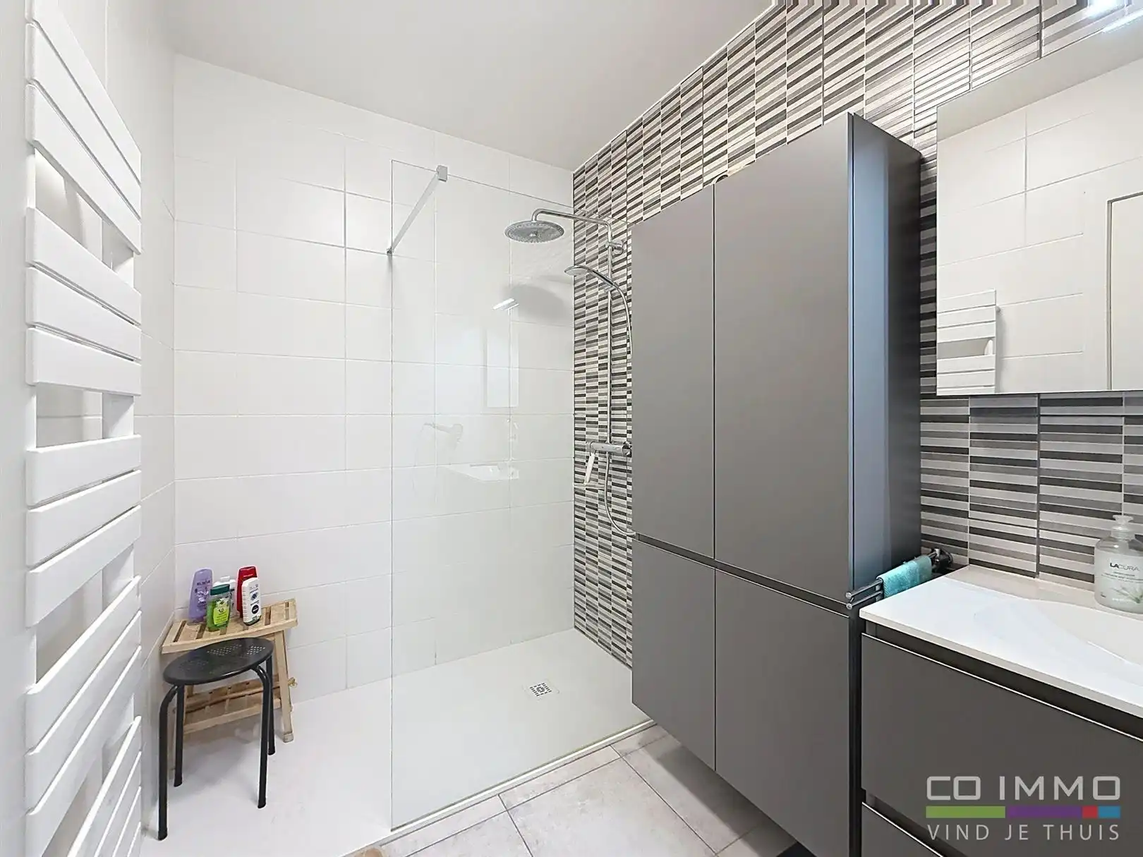 Instapklaar appartement, 1 slpk, autostaanpl. en kelder foto 21