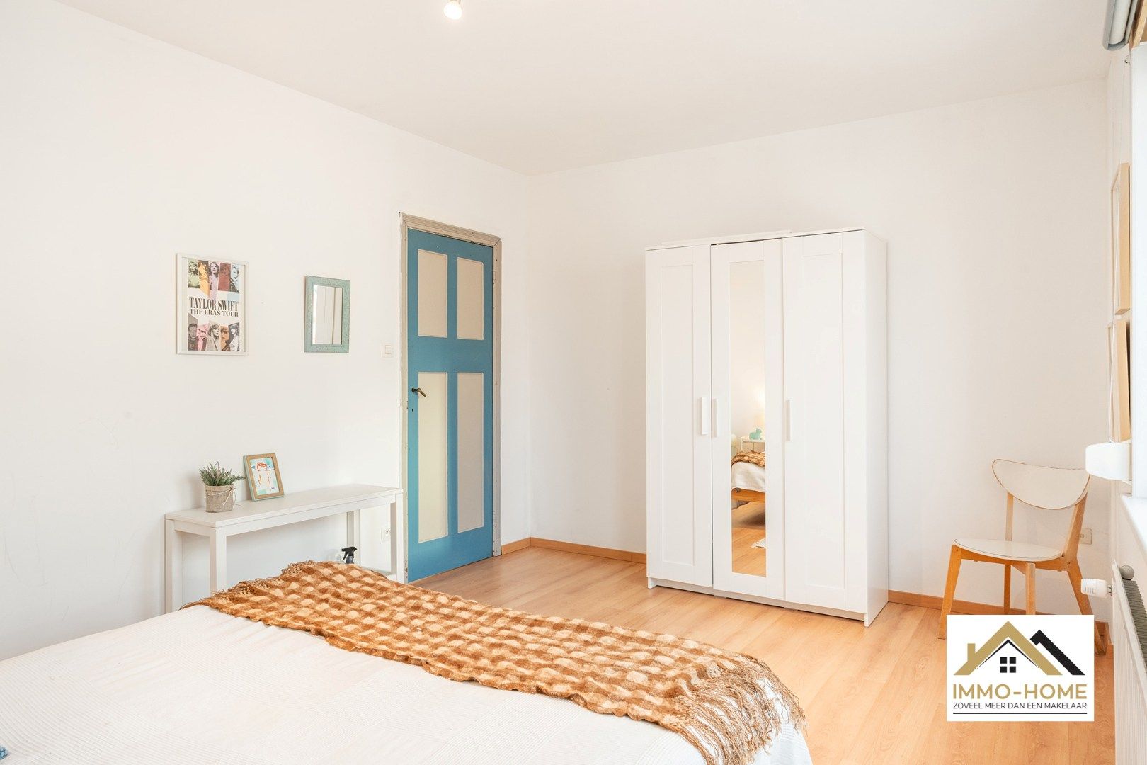 Lichtrijke halfopen bebouwing op toplocatie foto 20