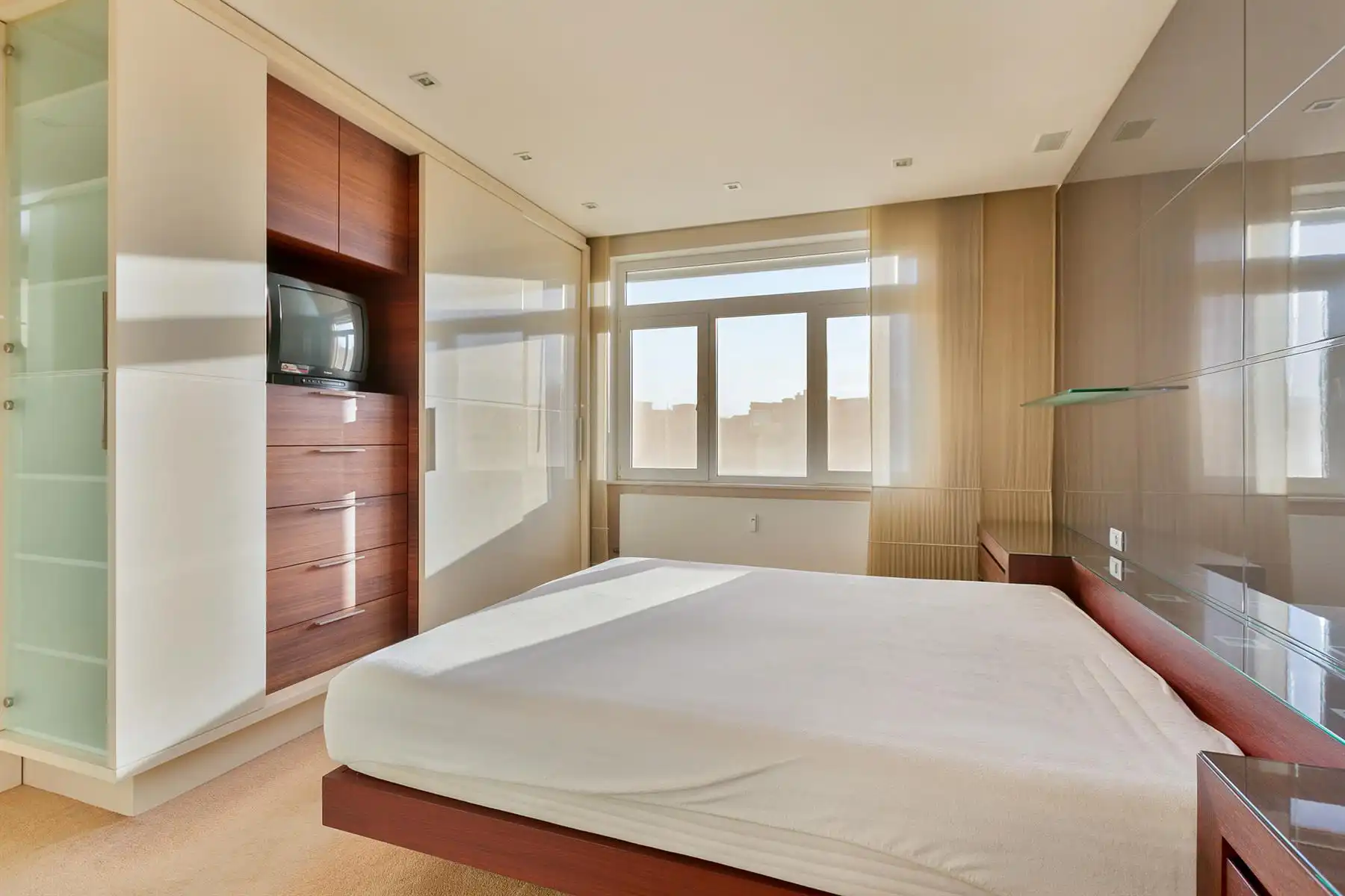 Gemeubileerd app. met uitzicht op het Stadspark  foto 12