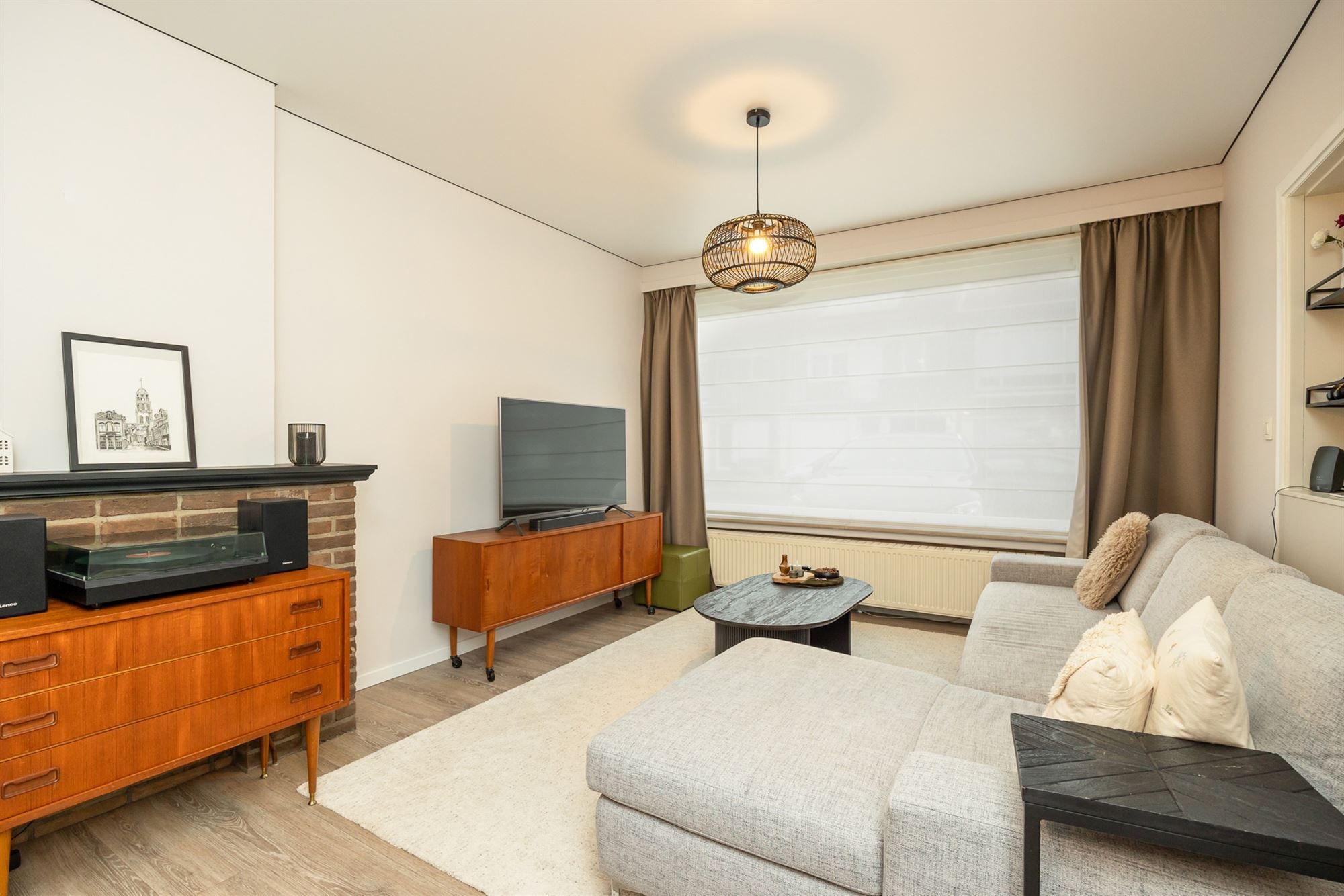 Ruime gezinswoning met drie slaapkamers en tuin foto 8