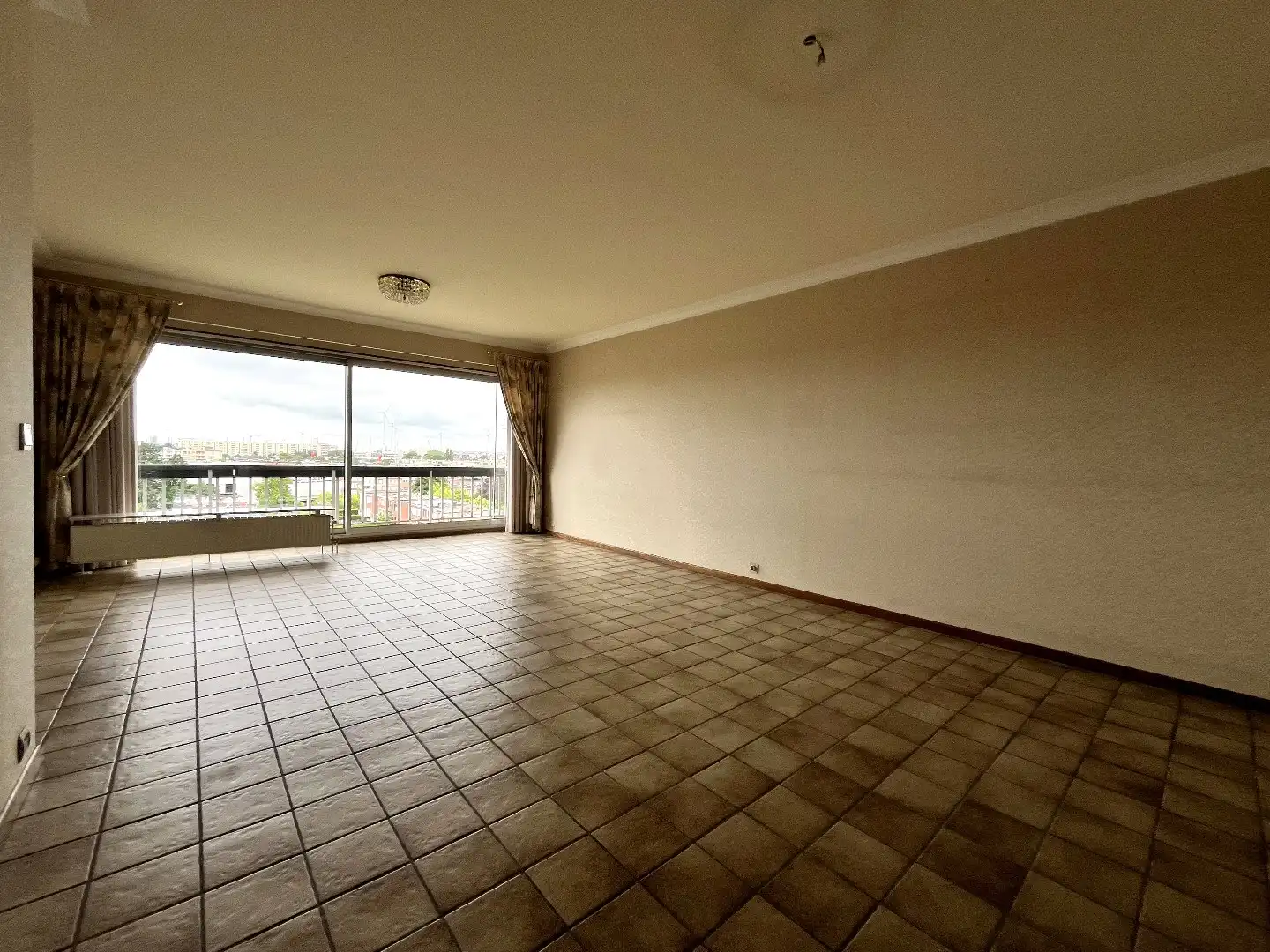 Comfortabel 2-slpk appartement met terras en autostaanplaats foto 3