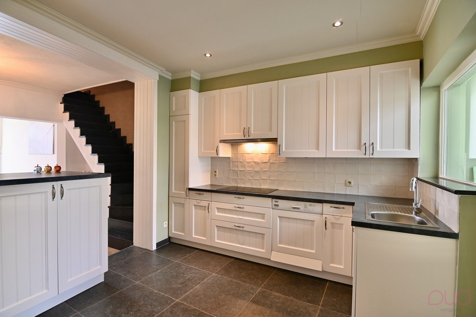 Instapklare woning, rustig gelegen in het centrum van Zoutleeuw, met landelijk uitzicht foto 5