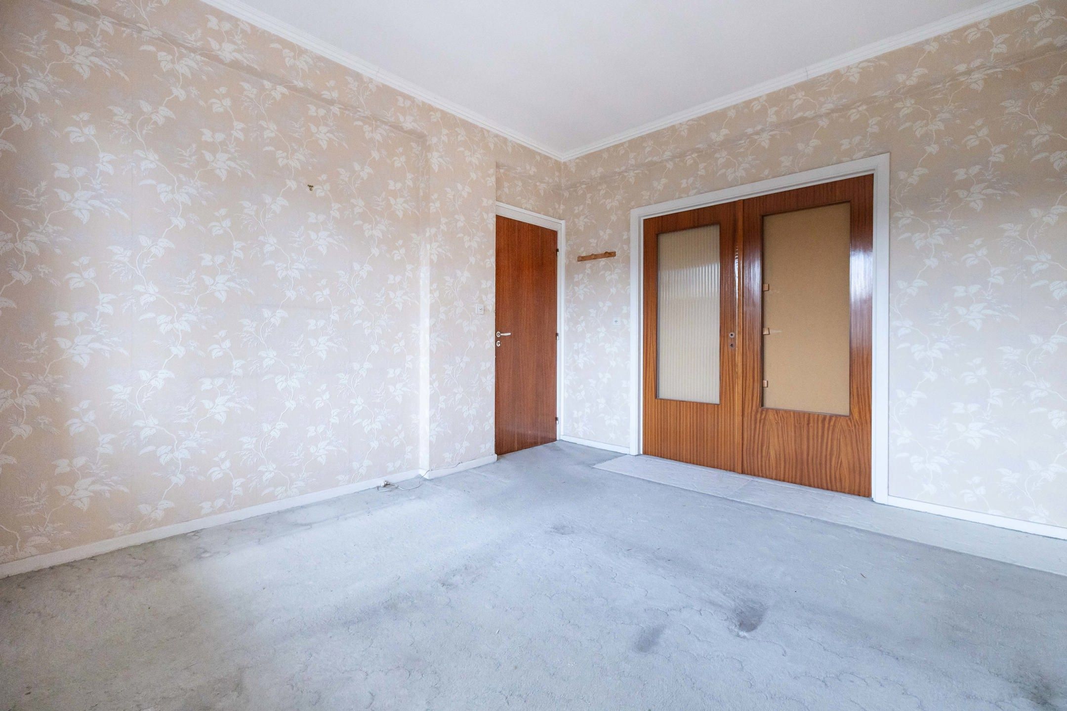 Appartement met 2 slaapkamers + terras : te renoveren foto 12