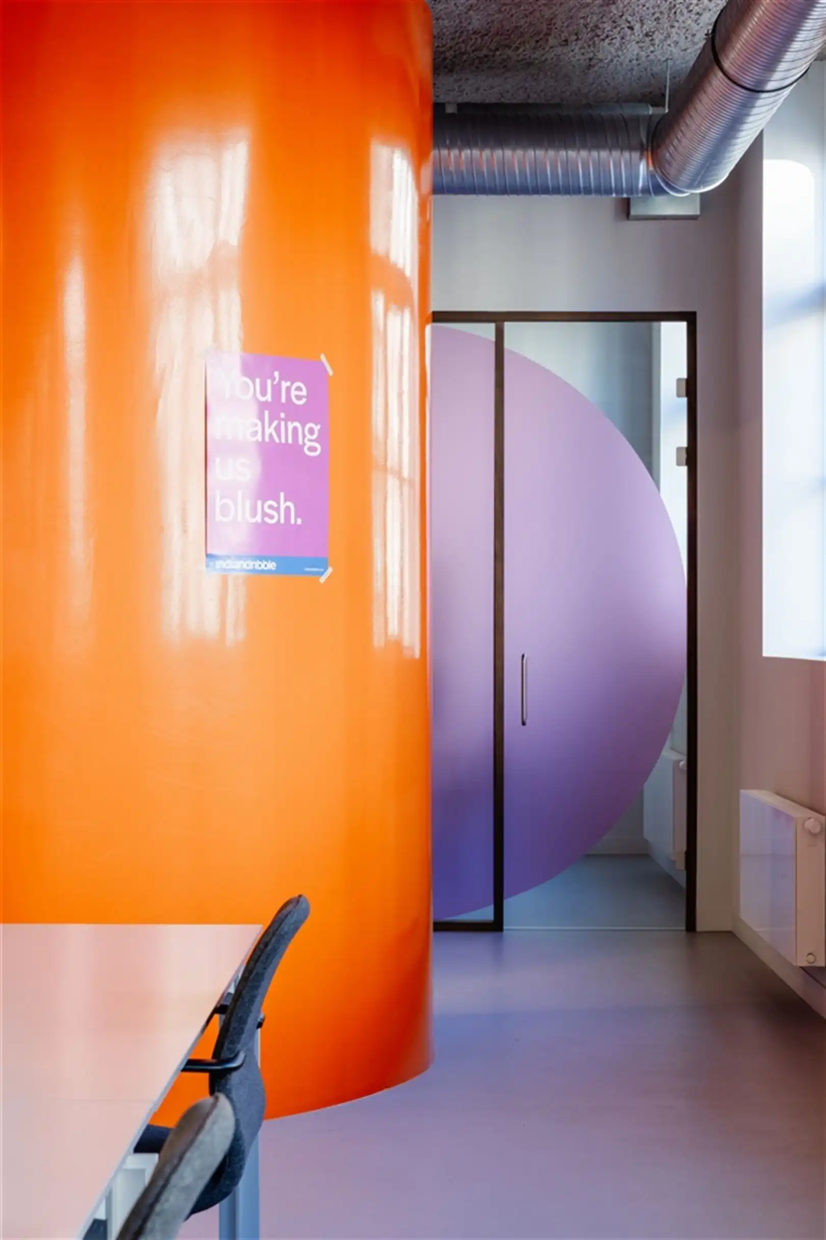 Kantoorgebouw foto 14