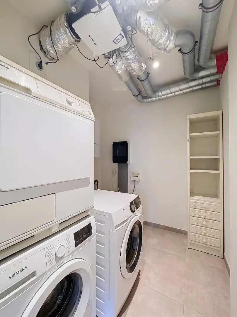 Lichtrijk gelijkvloers appartement met twee tuinen in Kessel-Lo! foto 17
