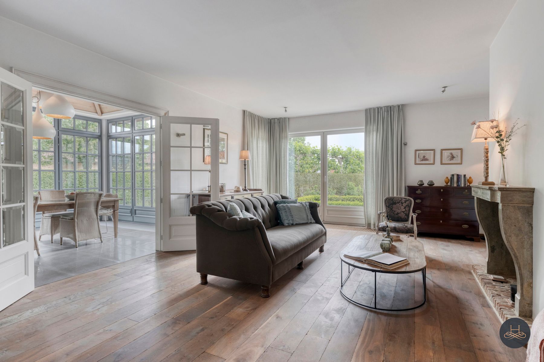 Exclusieve prachtig afgewerkte pastorijwoning met grote tuin foto 5