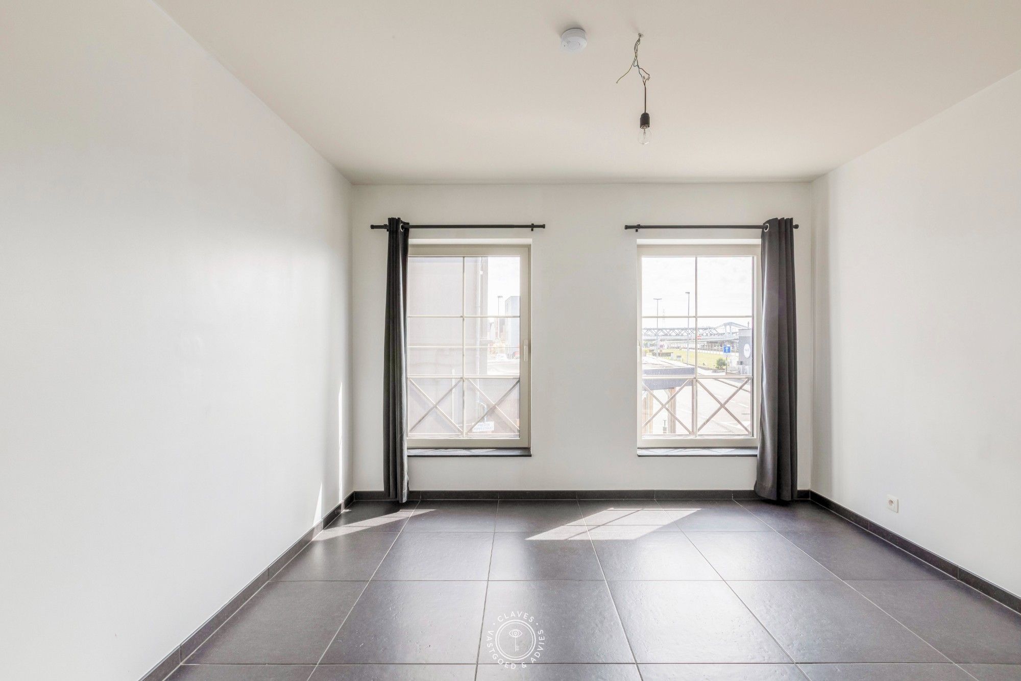 Licht, ruimte en prachtig Scheldezicht in hartje Temse foto 9