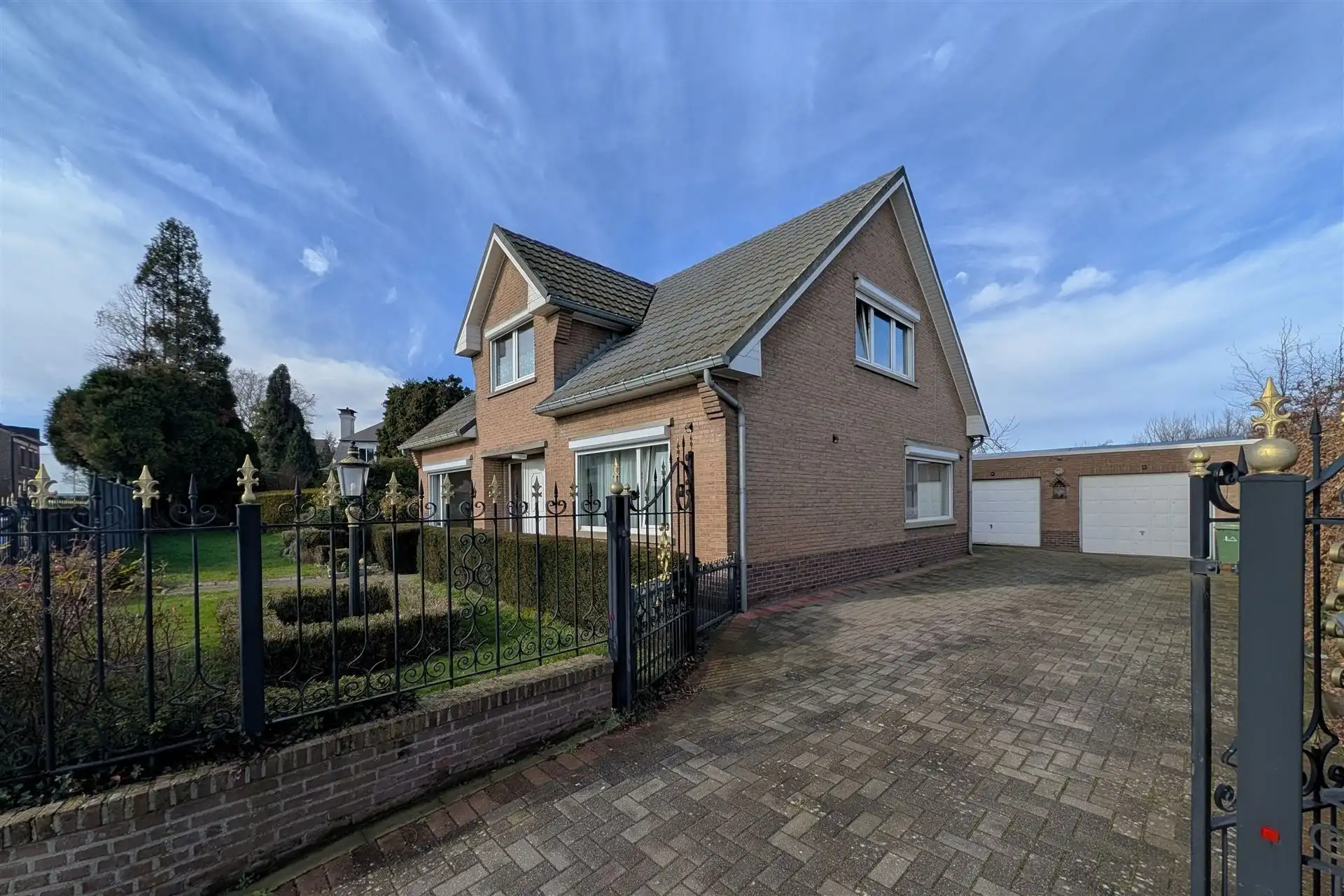 Statige woning op 9a15ca met 4 slpk. in verzorgde woonwijk te Kesselt foto 3