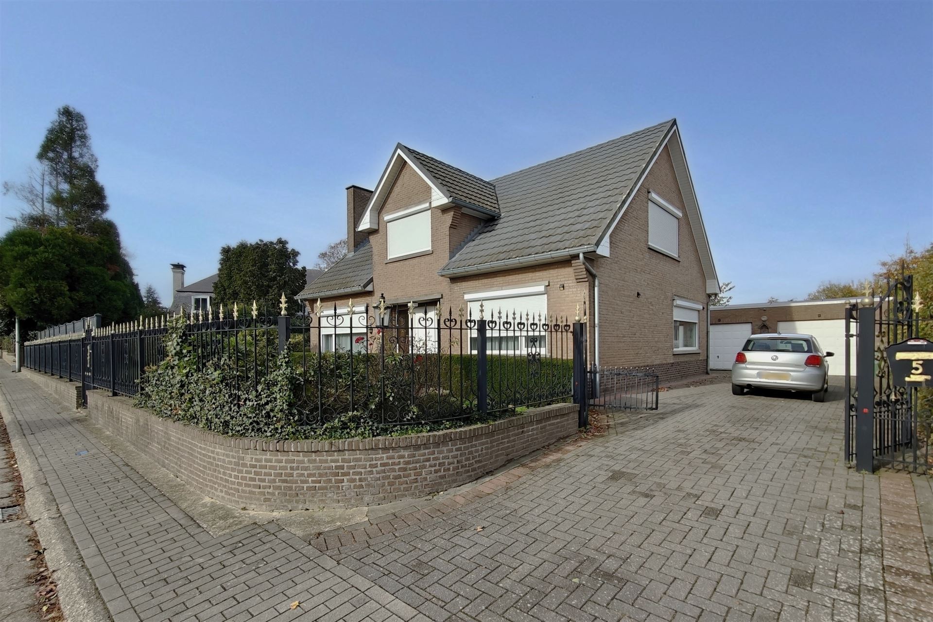 Statige woning op 9a15ca met 4 slpk. in verzorgde woonwijk te Kesselt foto 3