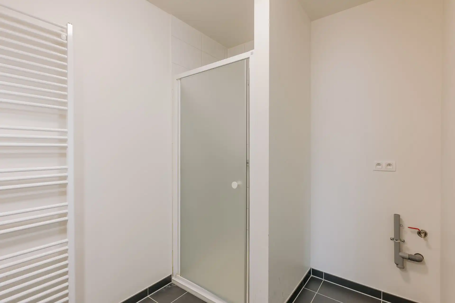 Instapklaar appartement te Boechout. foto 12