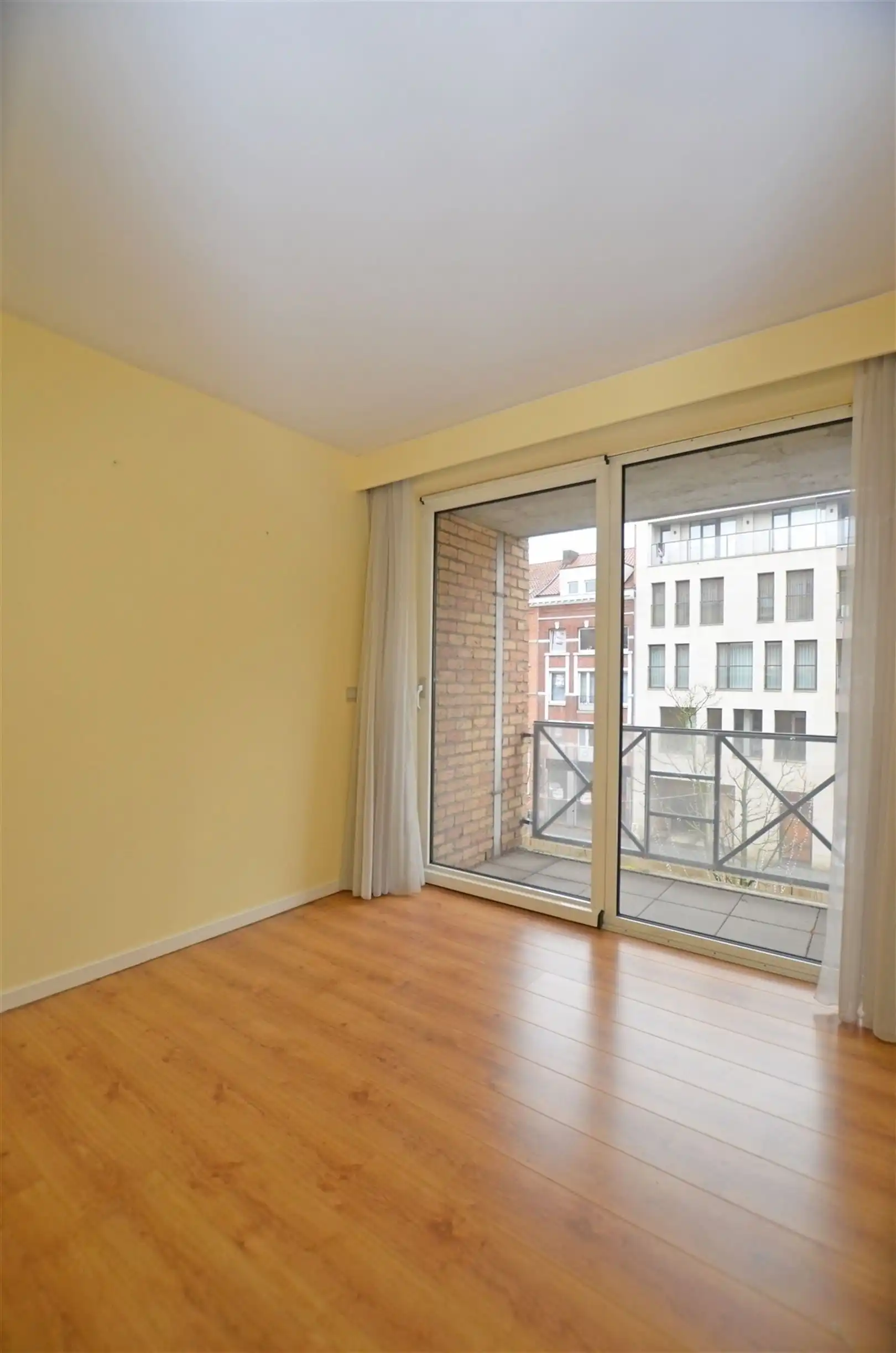 Ruim op te frissen appartement op wandelafstand van de stad foto 29