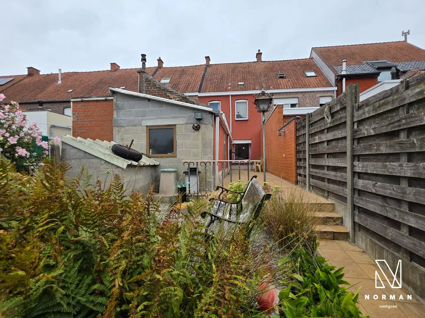 Centraal gelegen woning met grote garage/atelier met uitweg te Kuurne foto 15