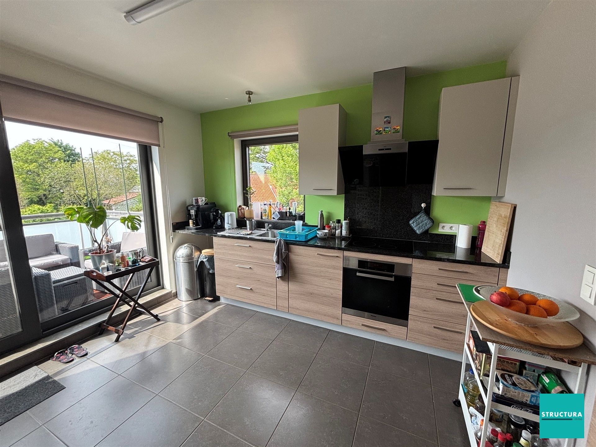 Appartement met twee slaapkamers en terras foto 18