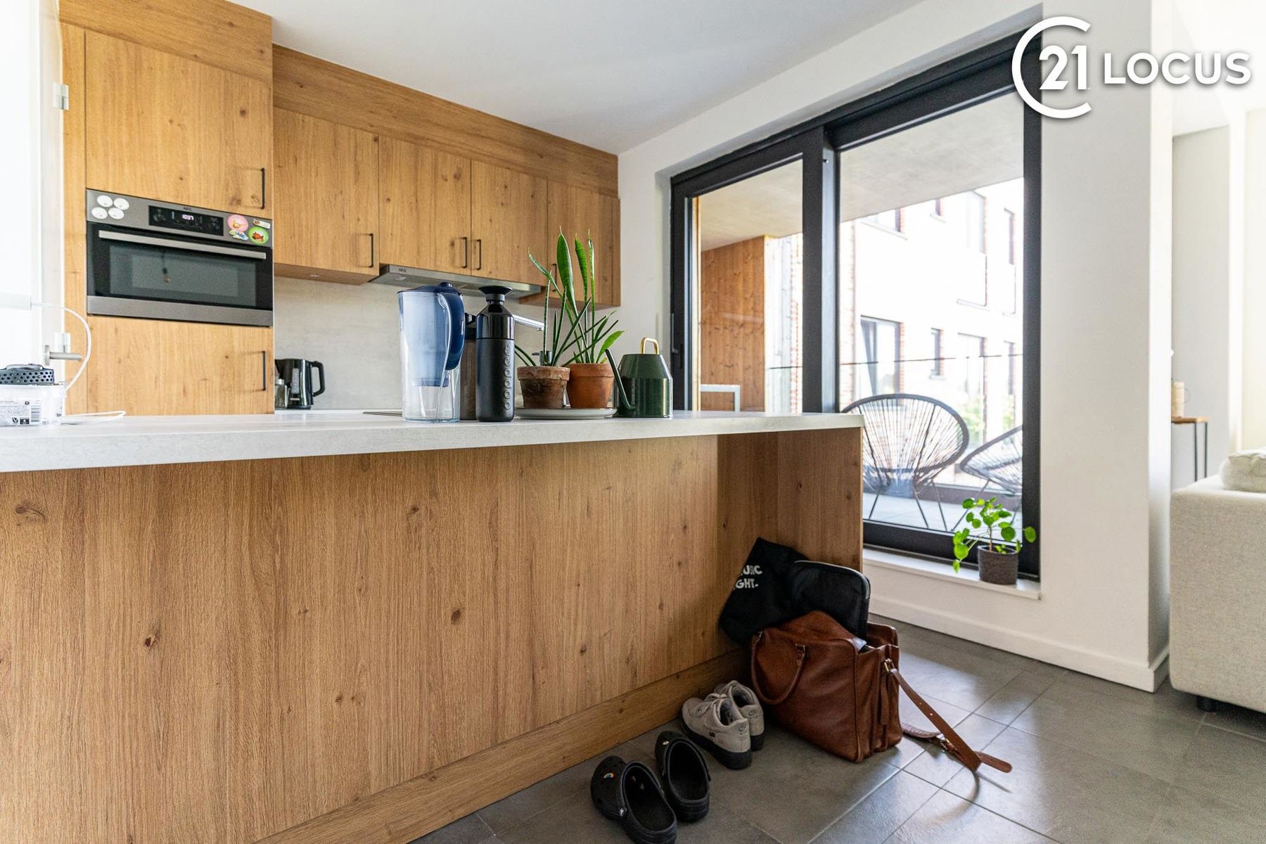 Comfortabel 2-slpk app. met terras & parking in Melsele foto 5