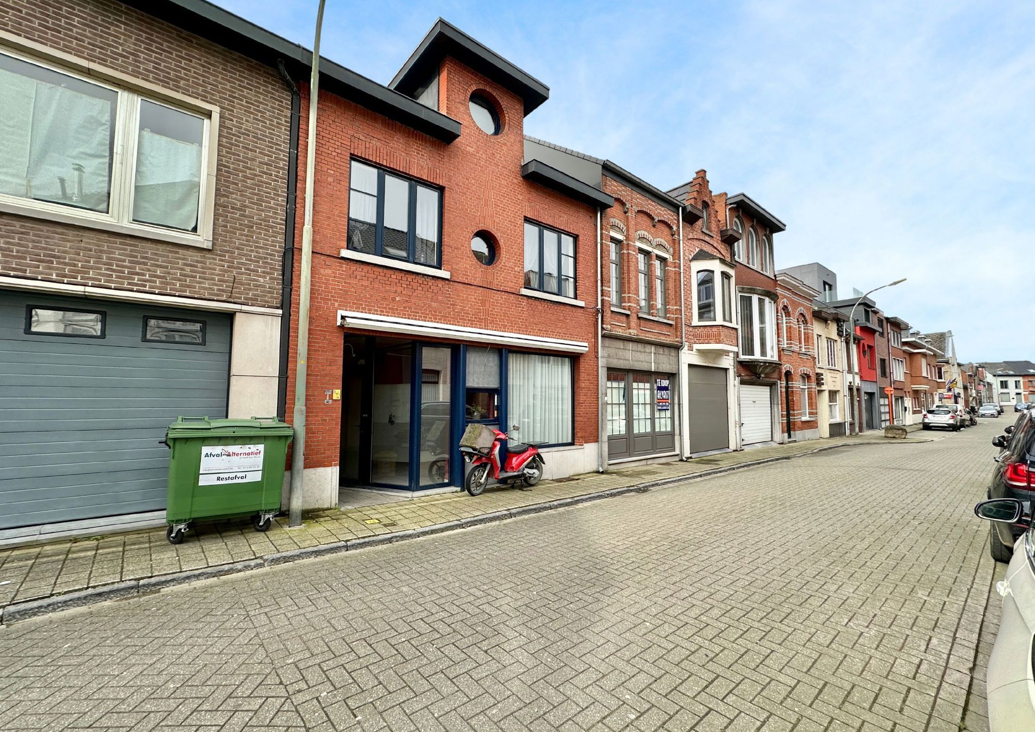 Centraal gelegen woning met gelijkvloerse handelsruimte foto 2