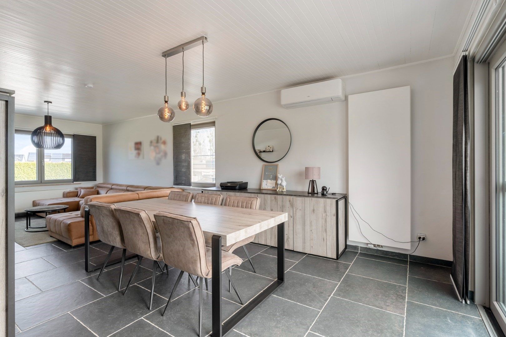 Gerenoveerde vrijstaande bungalow-woning met zuid-west gerichte tuin, op 9a 33ca met zicht op achterliggend groen.  foto 6