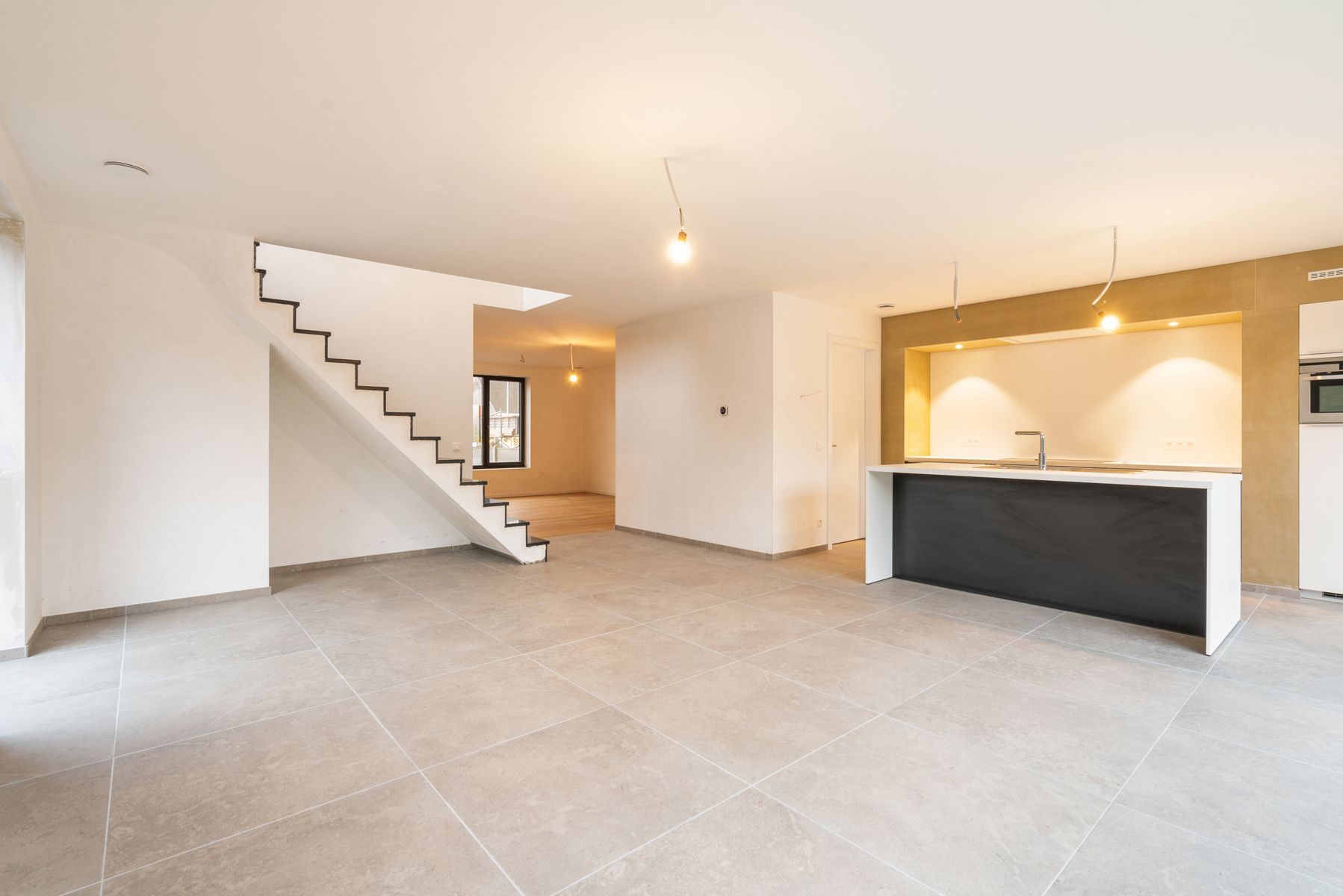 Nieuwbouwwoning te Bavegem met 186m² bewoonbaar opp foto 4