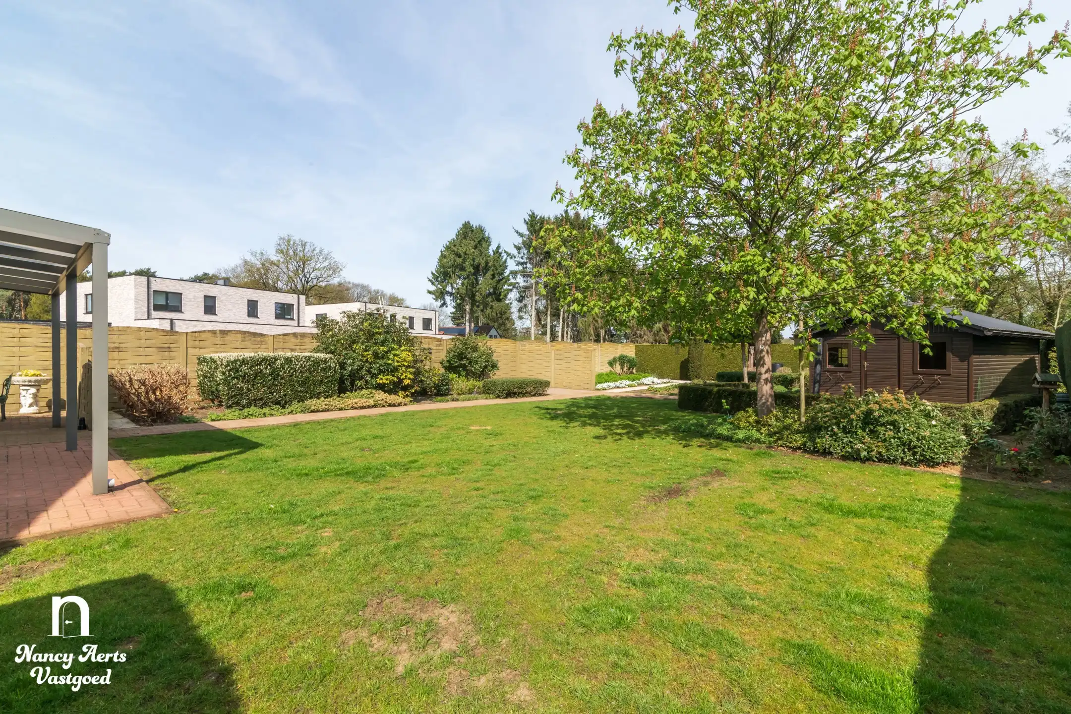 Lichtrijke woning met prachtige tuin en groeipotentieel foto 44