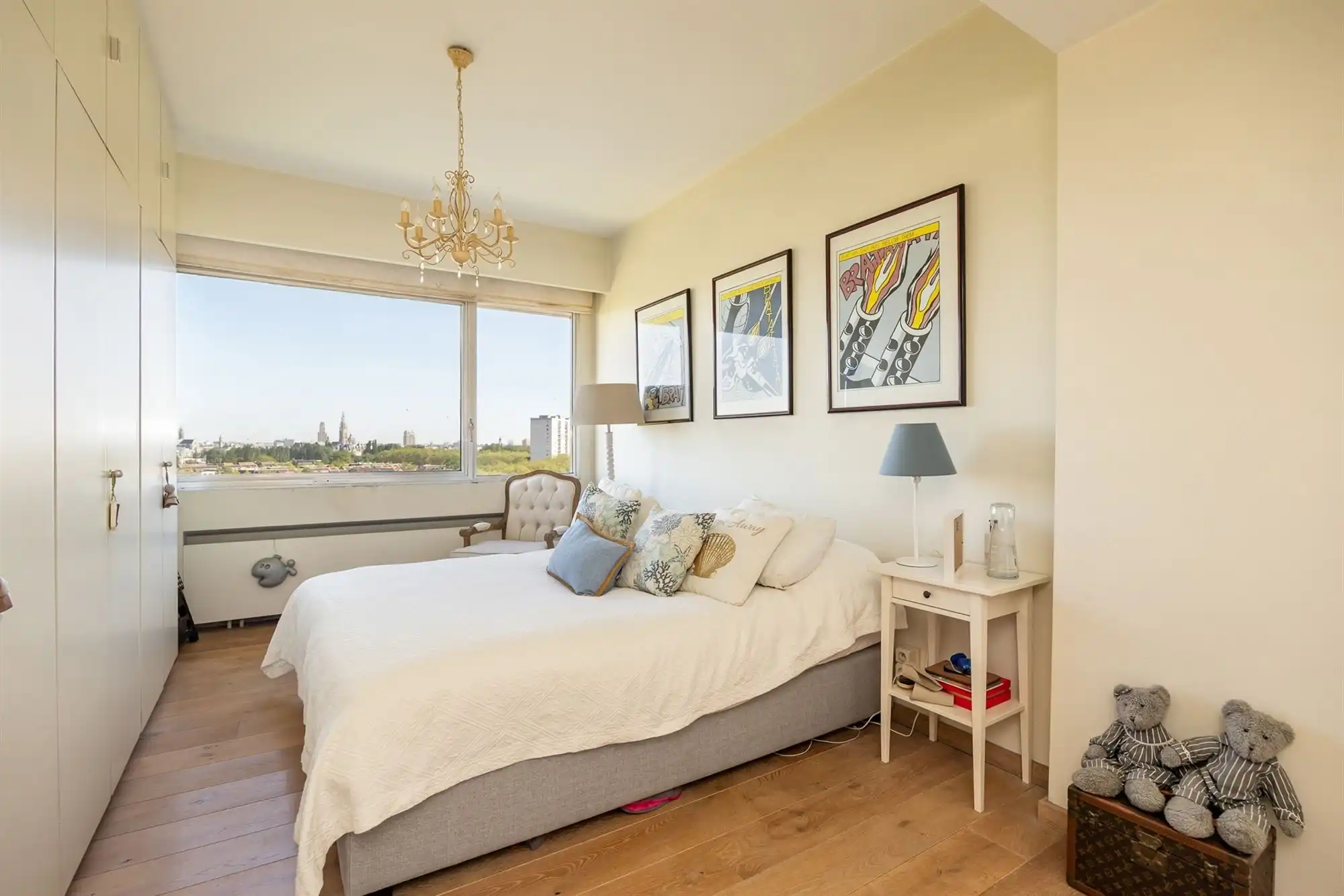 Drieslaapkamerappartement met uniek uitzicht! foto 16