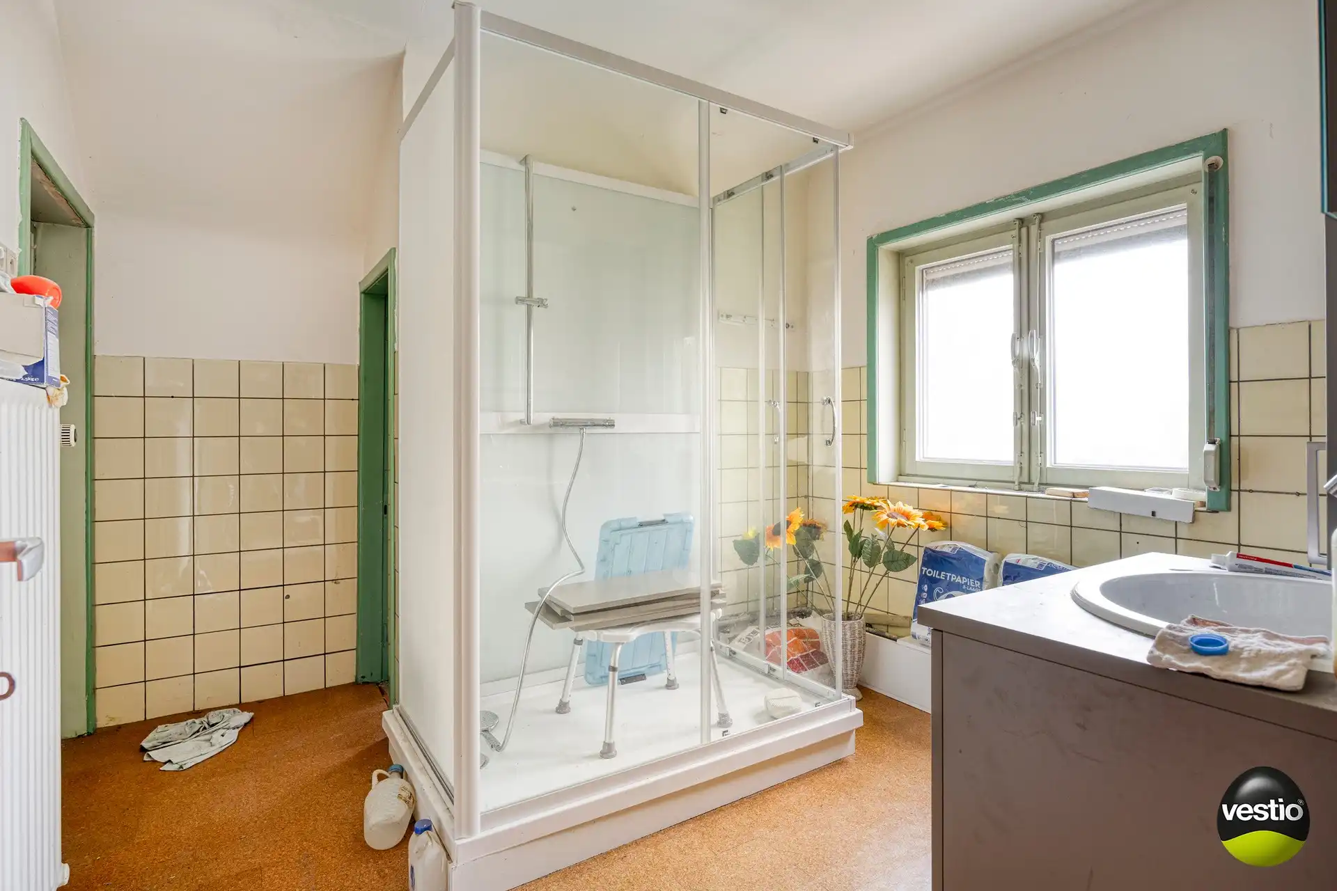 Ruime woning met 3 slaapkamers op vlot bereikbare ligging (Genkersteenweg). foto 12