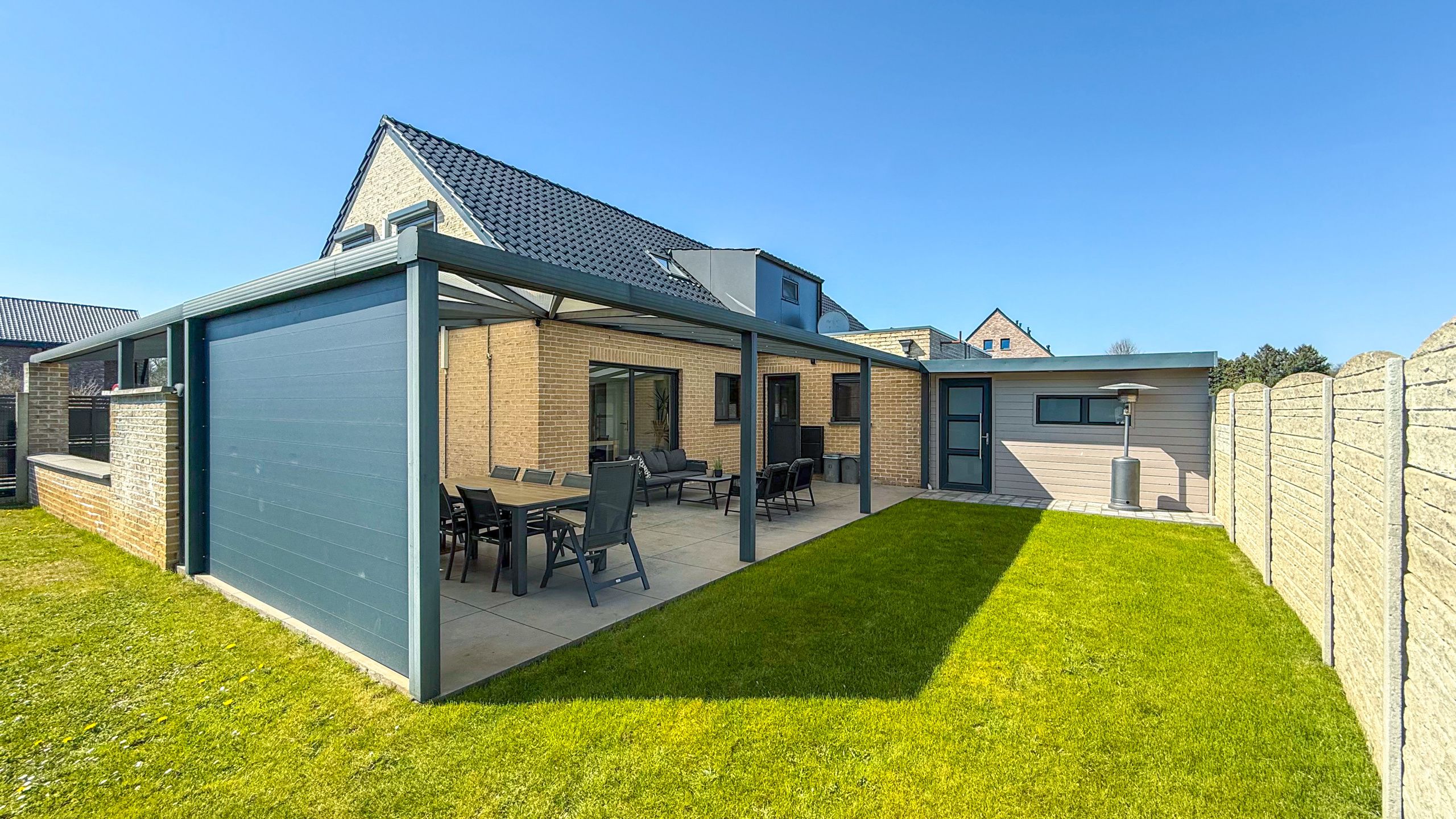 Instapklare woning met 4 spks en volledig aangelegde tuin! foto 45