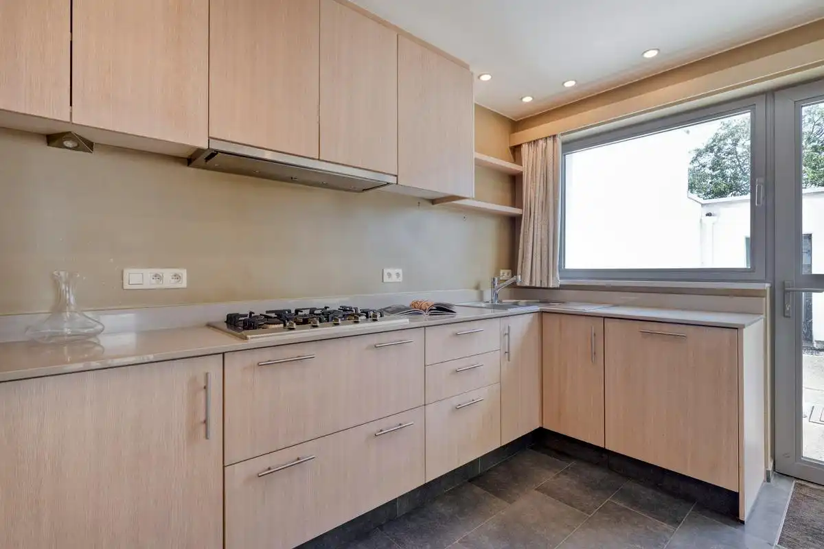 Instapklare woning met 4 slaapkamers te koop in hartje Zwijnaarde foto 6